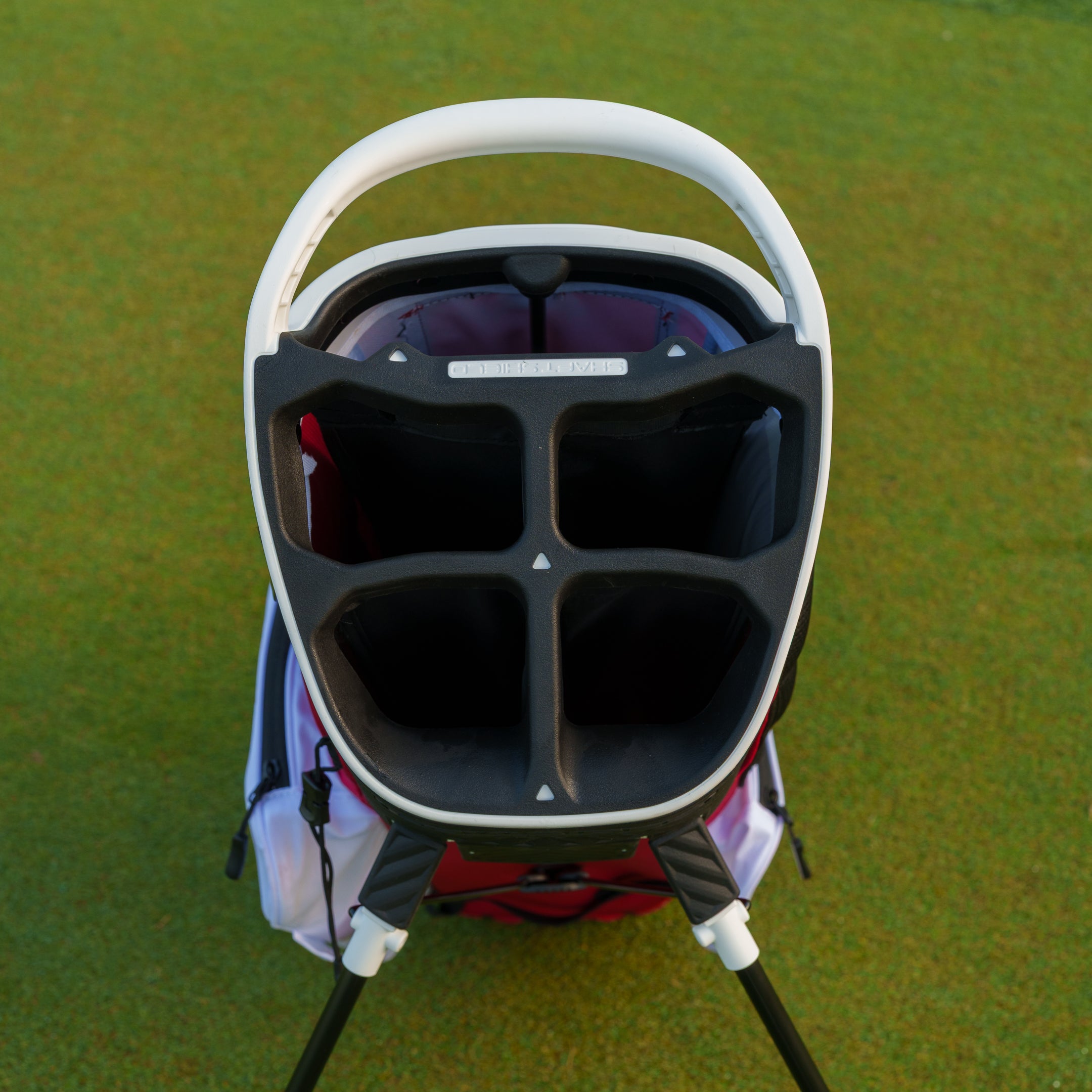 The Motier Fairway+ Callaway Tour Golf Bag (Cardinal/White)