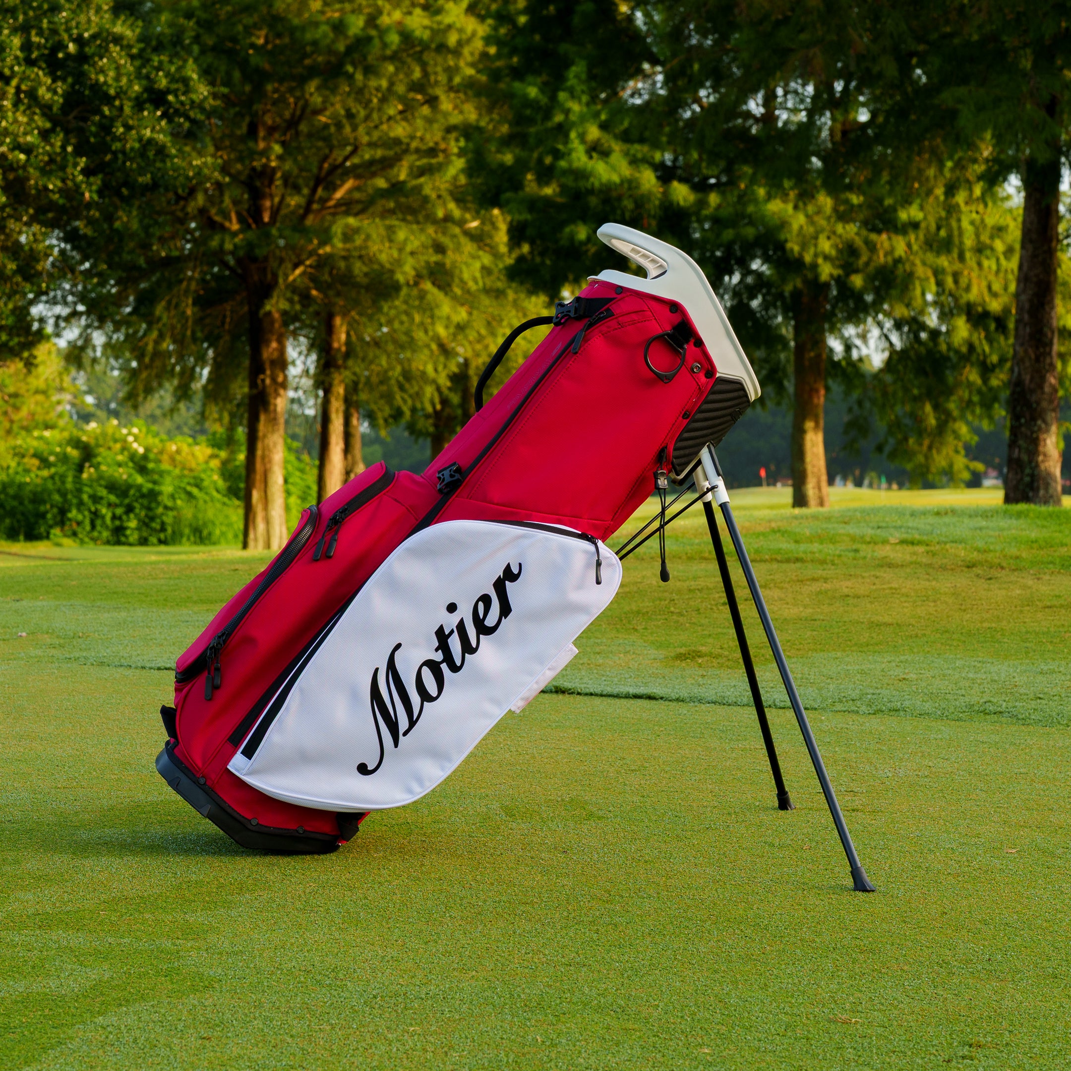 The Motier Fairway+ Callaway Tour Golf Bag (Cardinal/White)