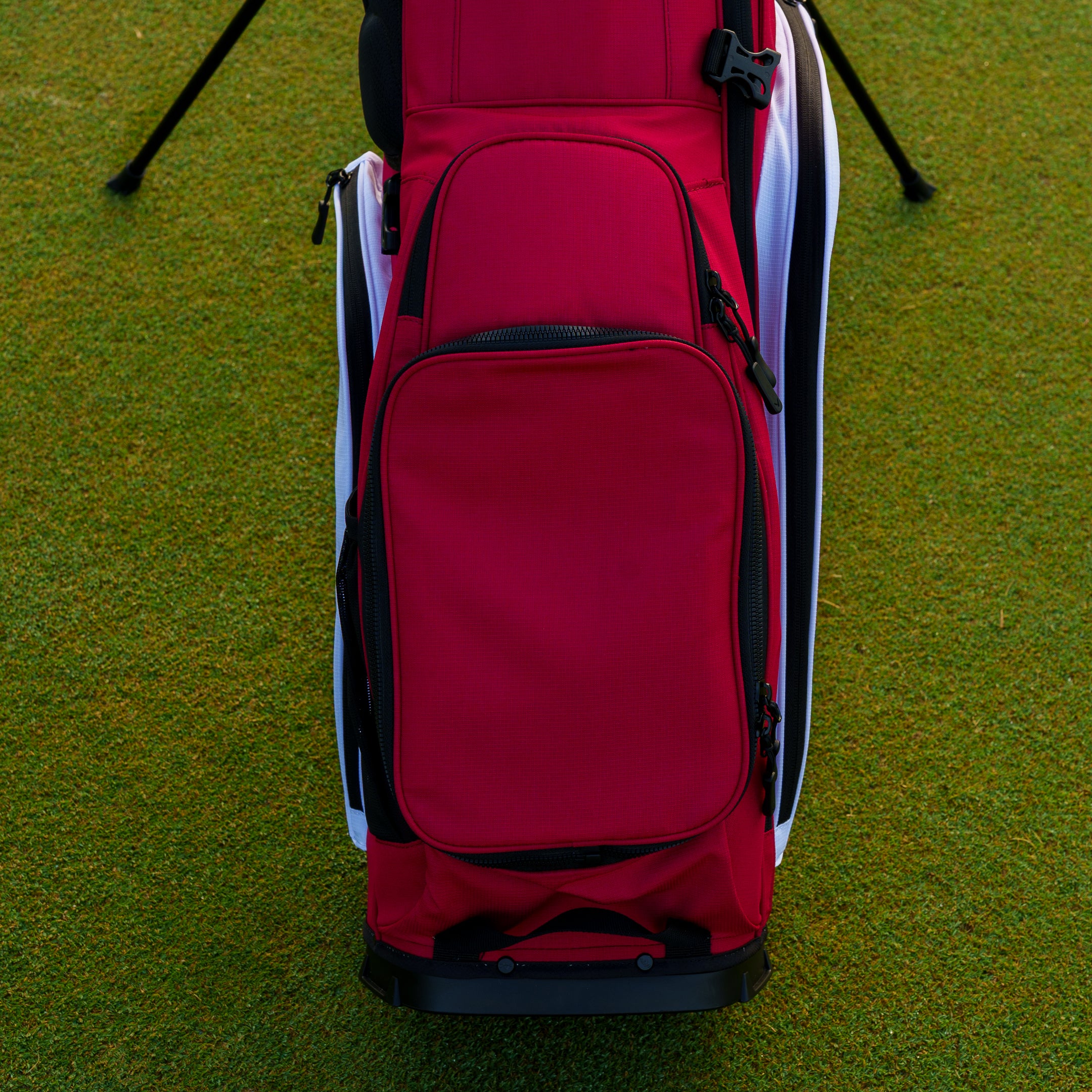 The Motier Fairway+ Callaway Tour Golf Bag (Cardinal/White)