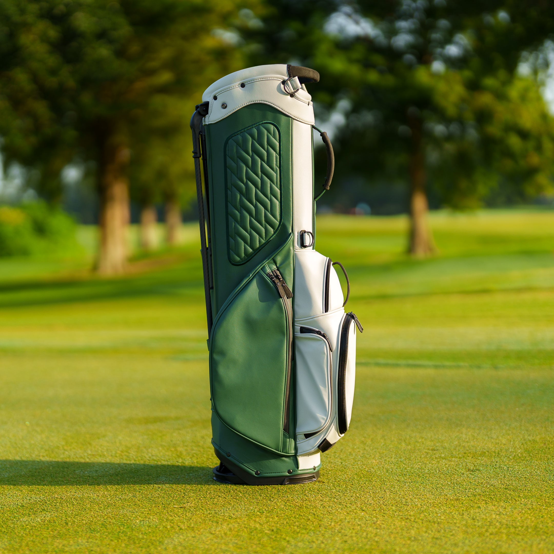 The Motier Summit Callaway Tour Golf Bag (Forest)