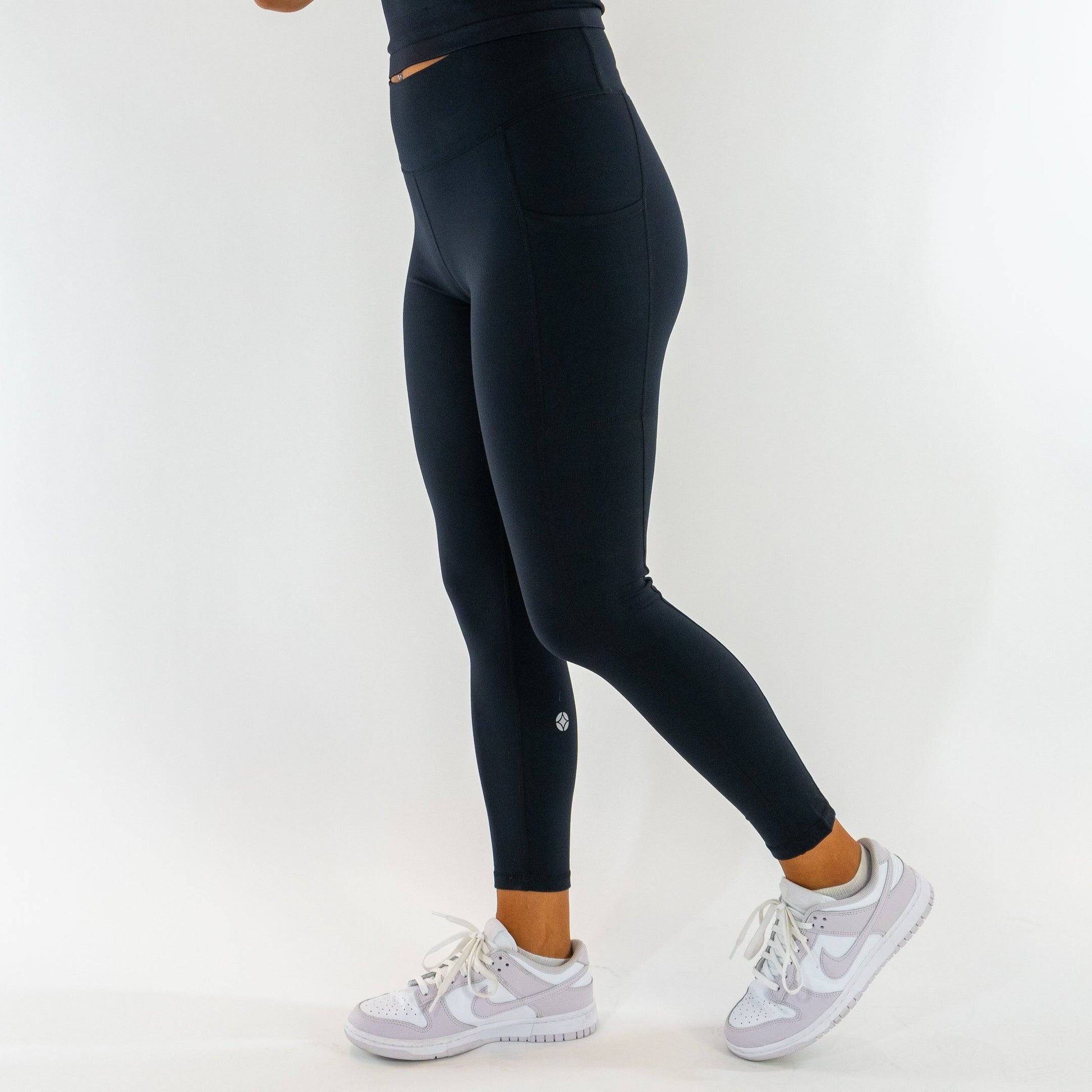 Lycra Contour Highwaist Leggings (Black) - Motier Lafayette 