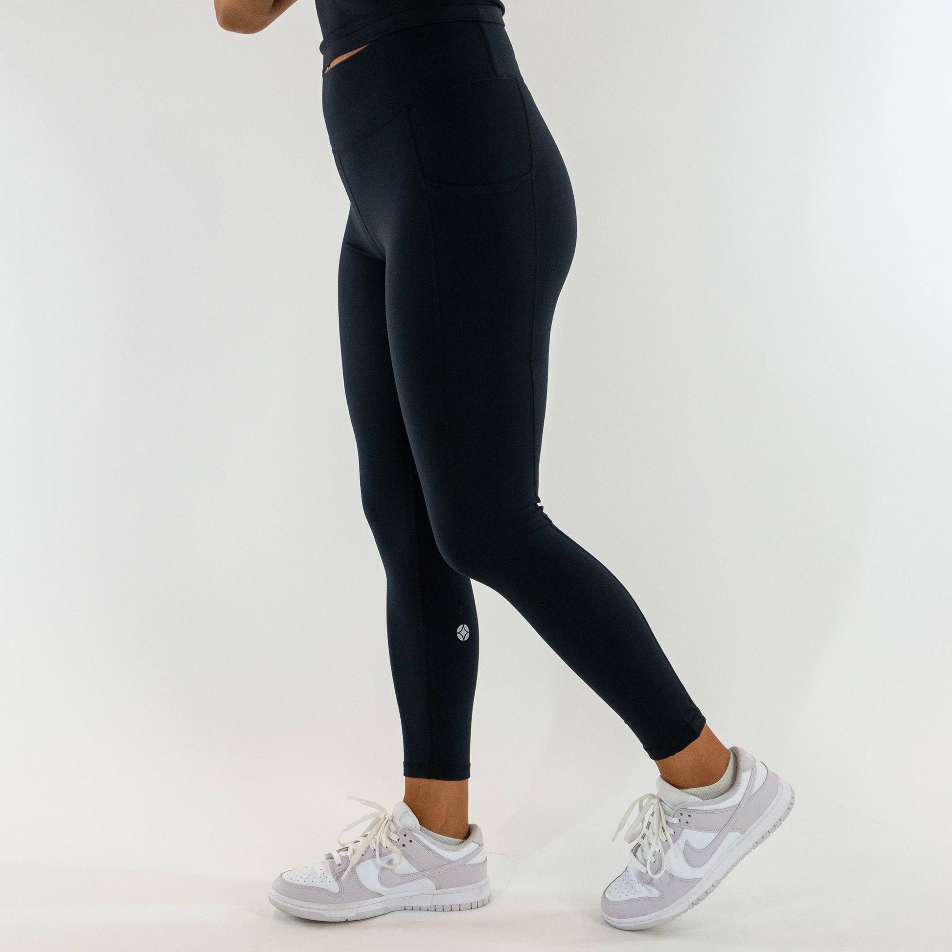 Lycra Contour Highwaist Leggings (Black) - Motier Lafayette 