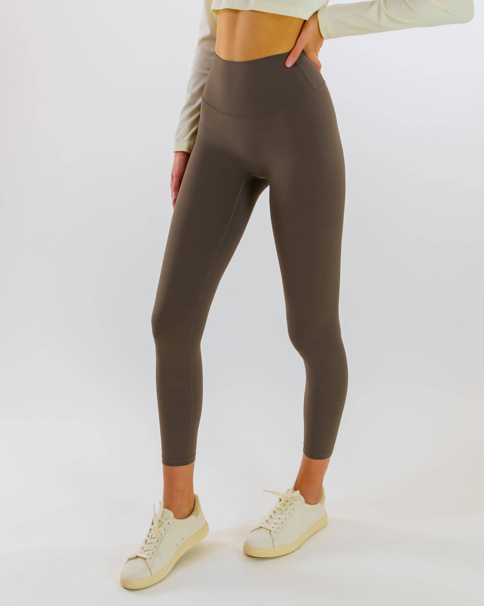 Lycra Seamless Highwaist Leggings (Brushed Nickel) – Motier Lafayette