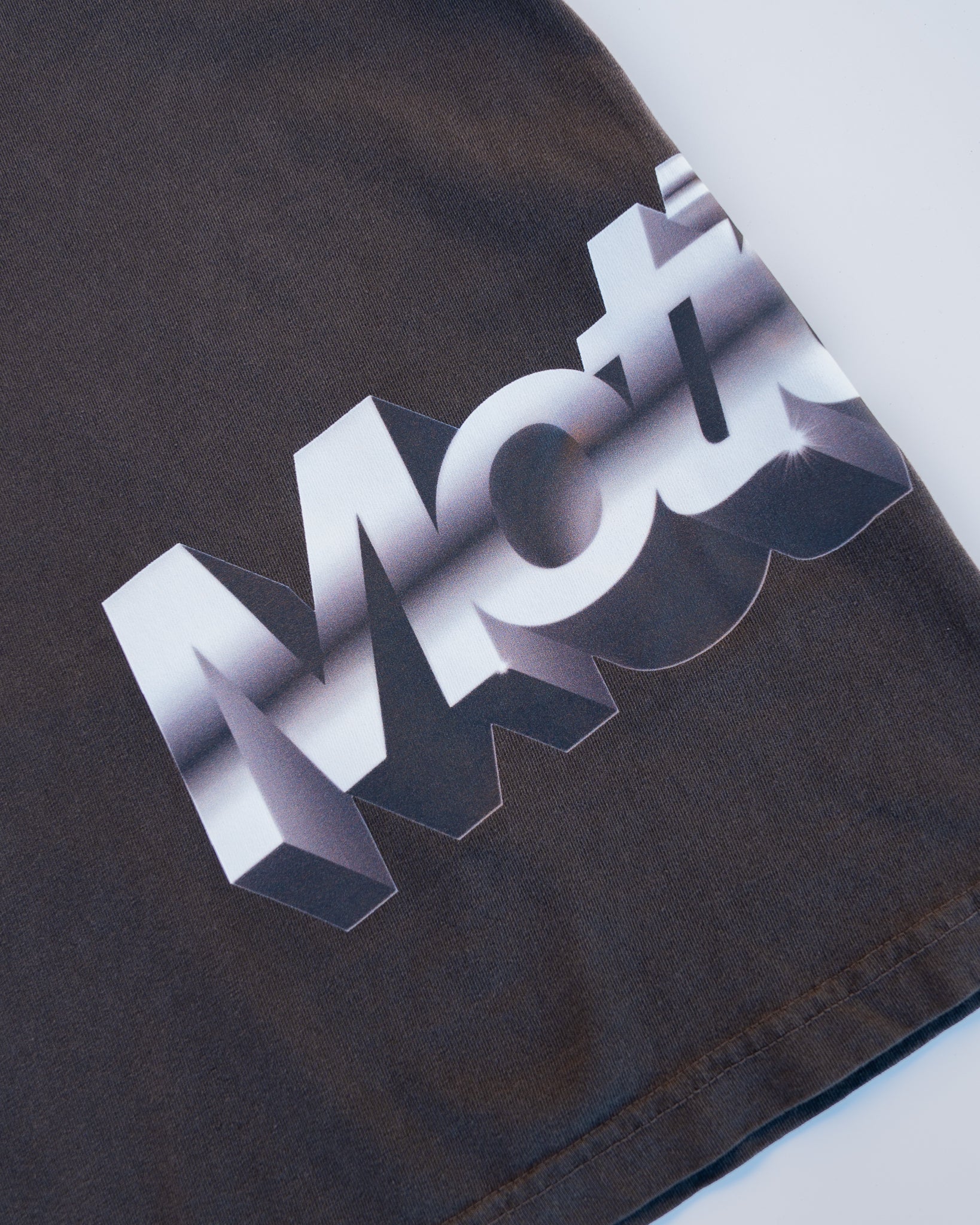 The Offset Chrome Tee (Graphite) - Motier Lafayette 