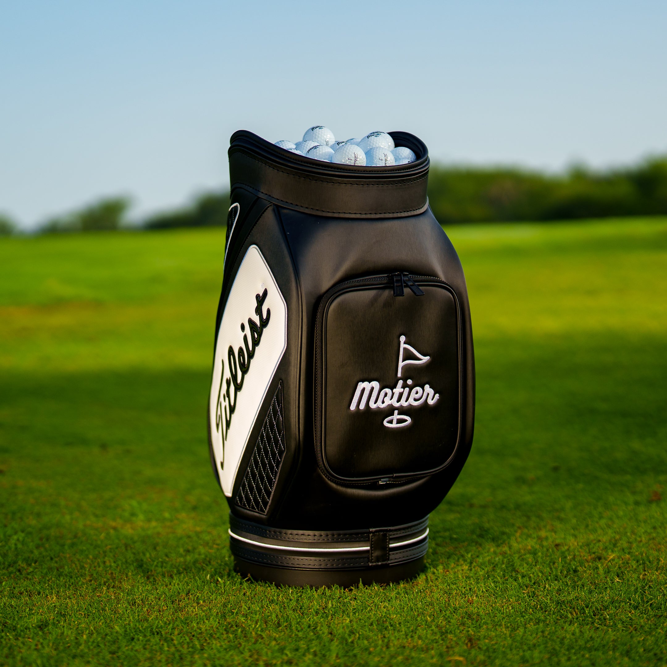 The Motier Titleist Tour Den Caddie