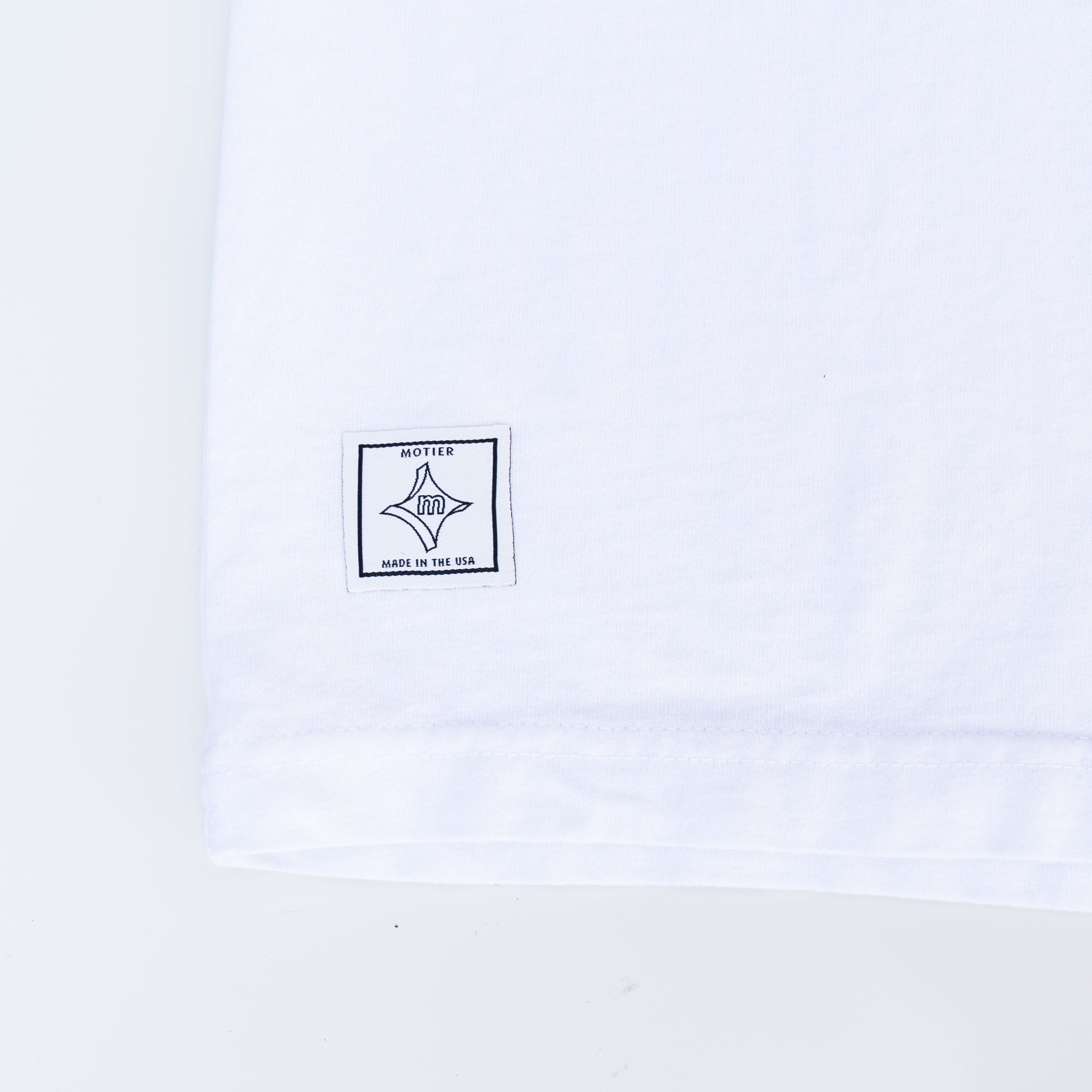 The Essence Luxe Tee (White) - Motier Lafayette 