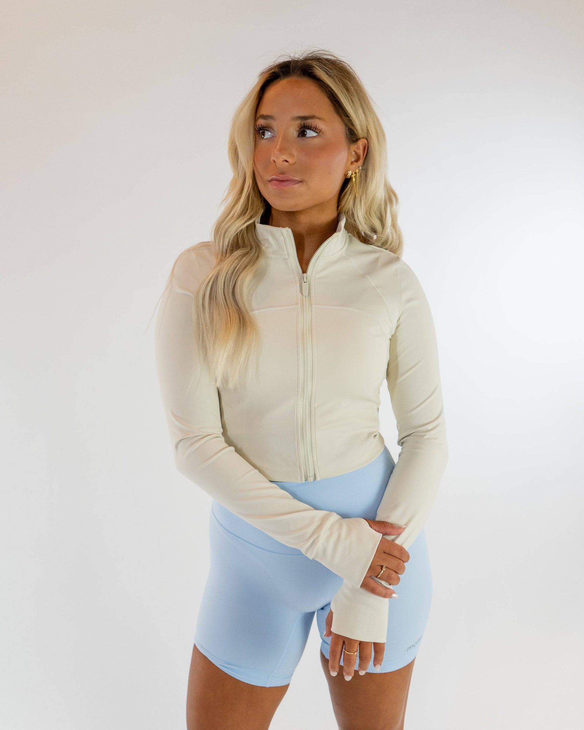 Nyx Active Cropped Full Zip (Ivory) - Motier Lafayette 