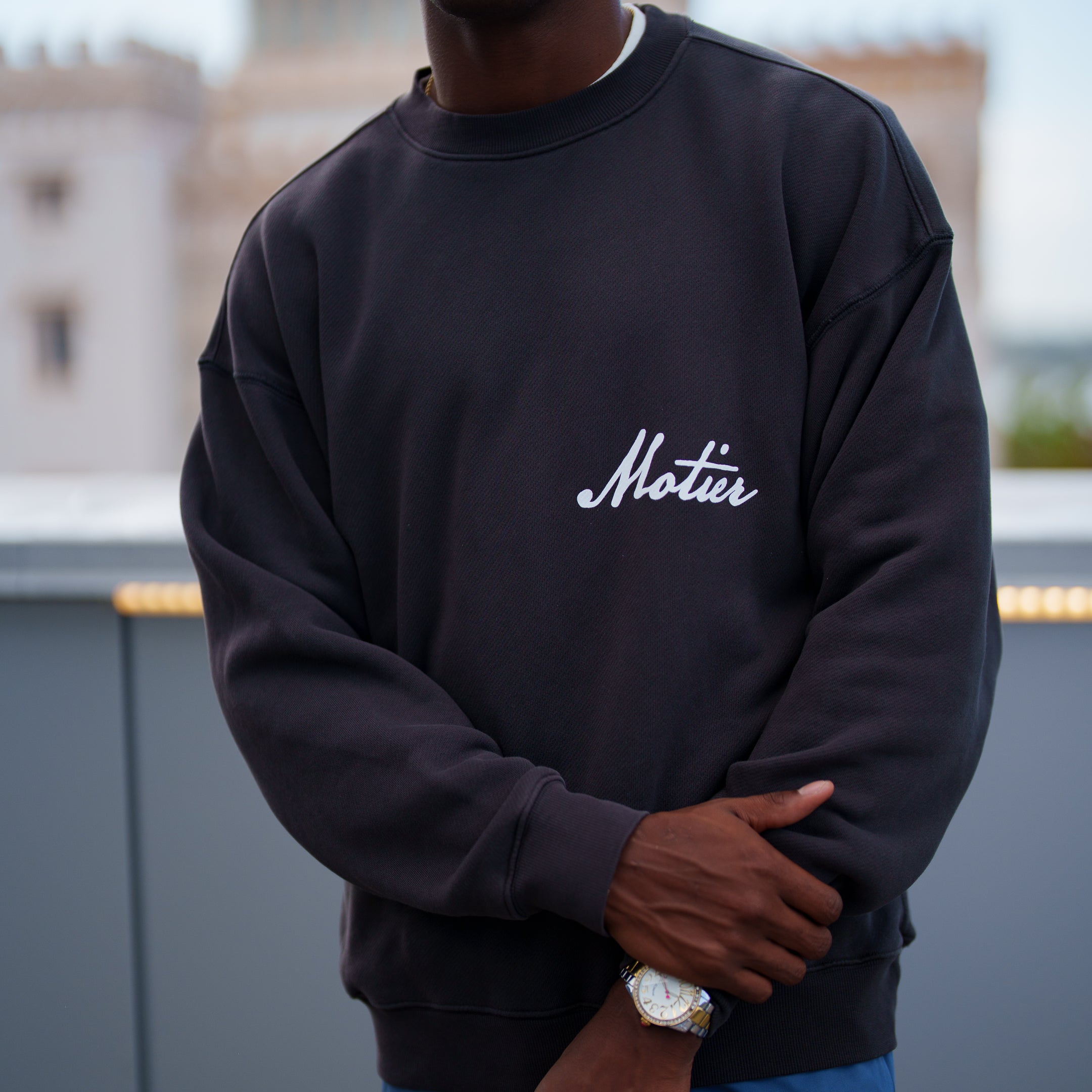 Ellington Handwritten Script Luxe Sweater (Noir) - Motier Lafayette 