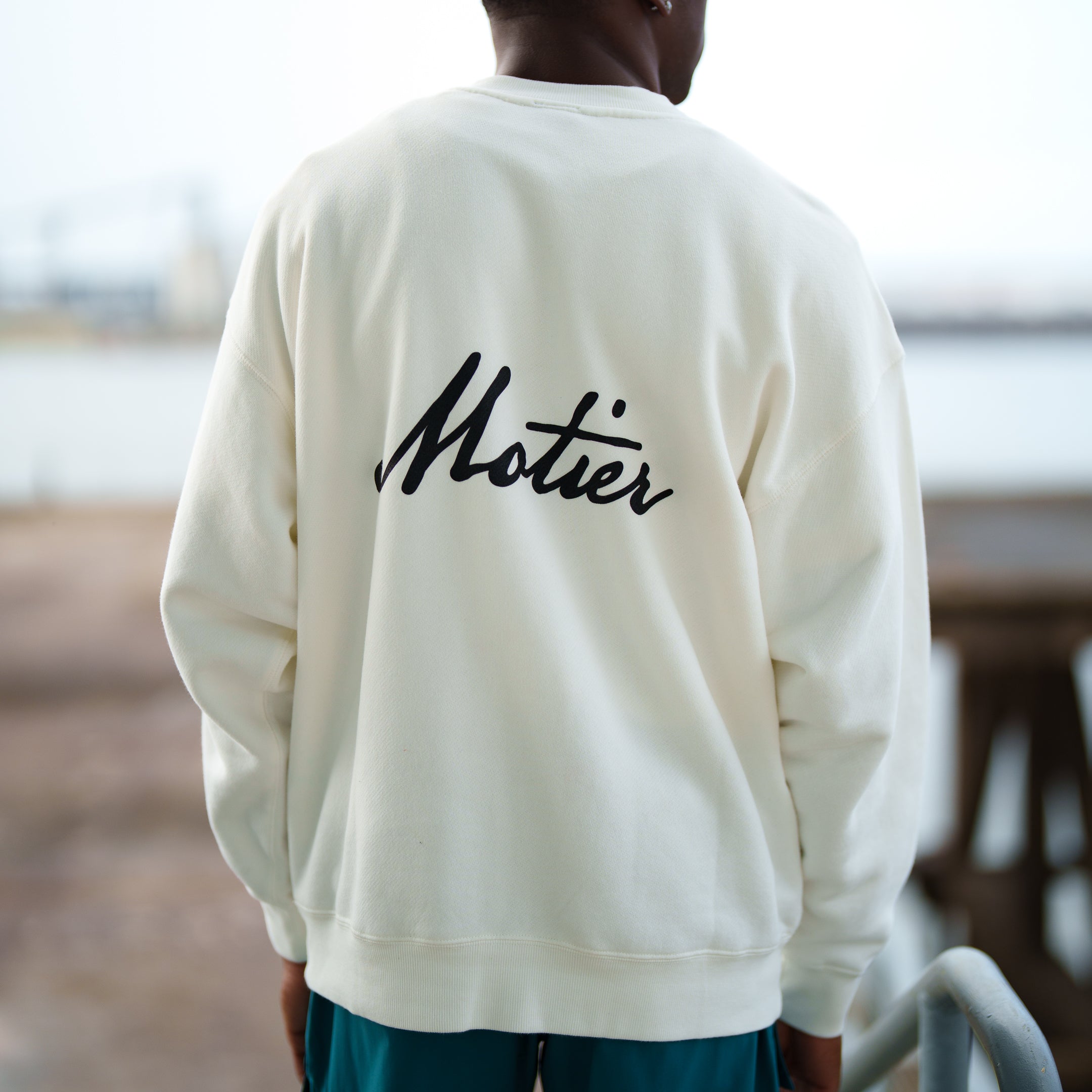 Ellington Handwritten Script Luxe Sweater (Blanc)