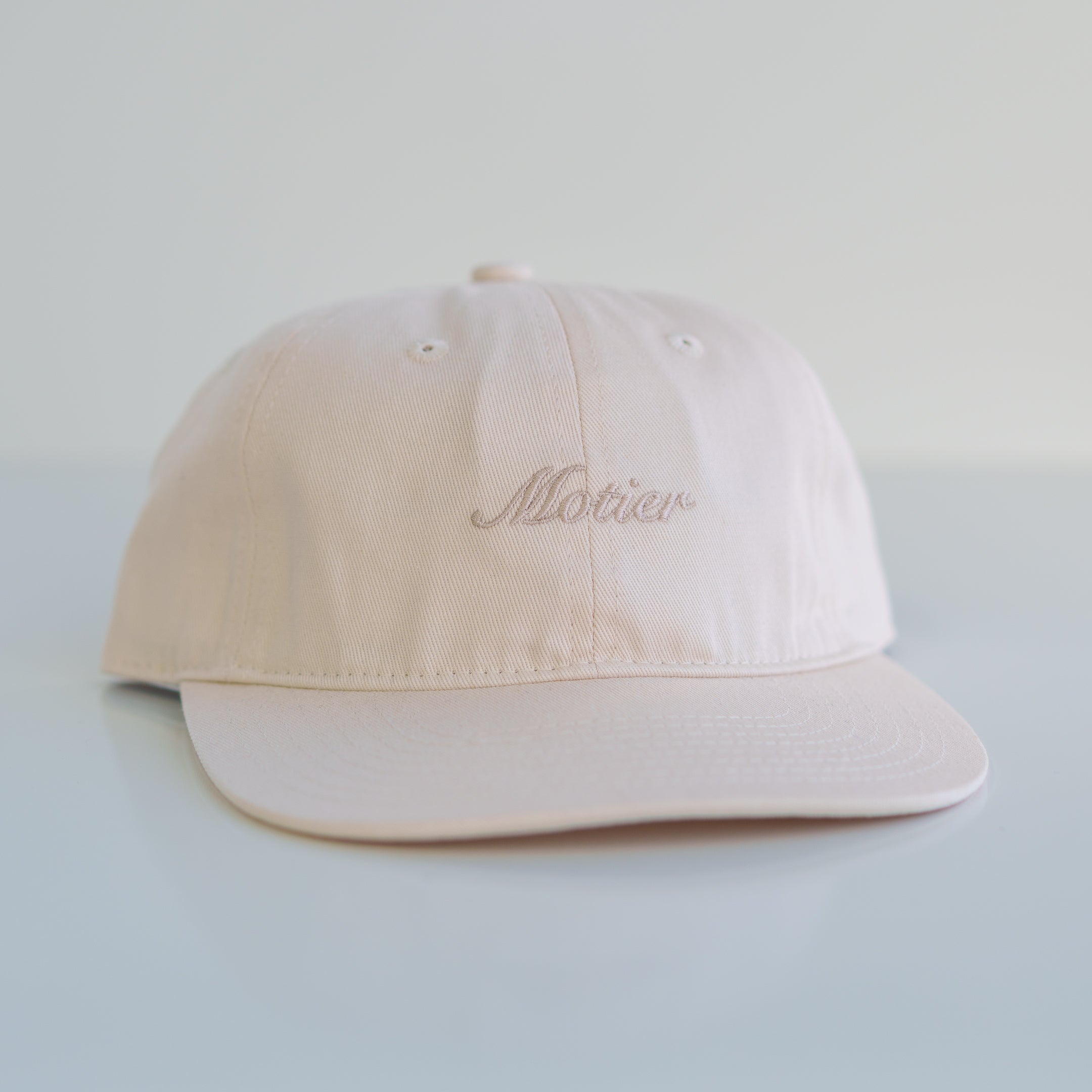 The Two Tone Script Strapback (Crème) - Motier Lafayette 