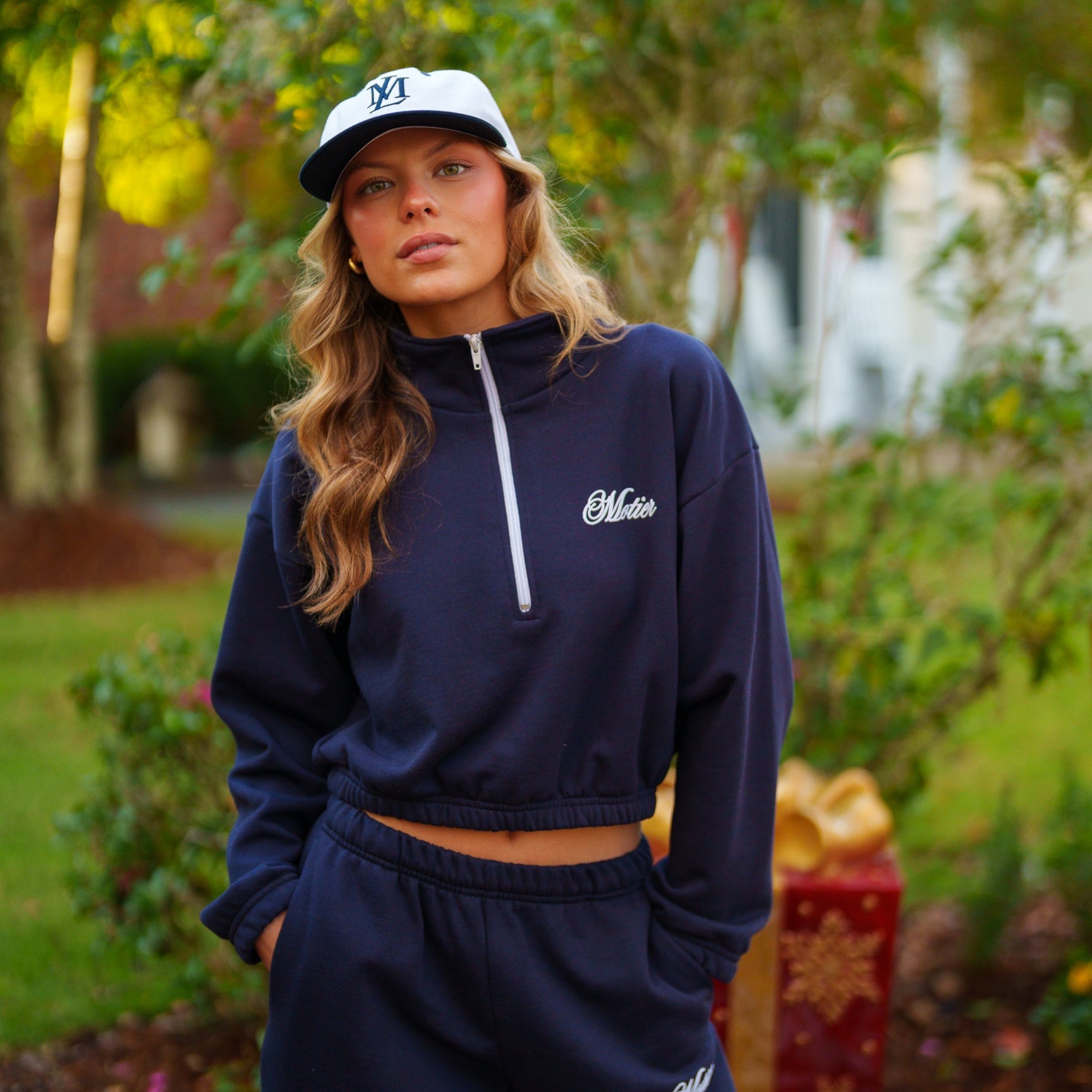 Grand Script Luxe Pullover (Navy)