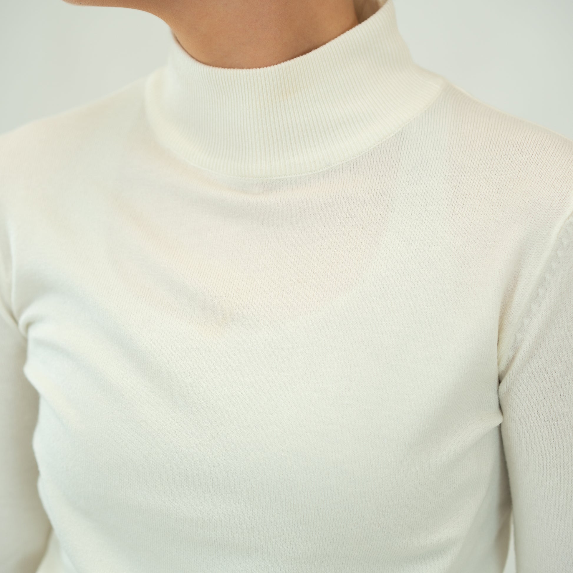 The Motier Women's L/S Mock Sweater (Ivory) - Motier Lafayette 