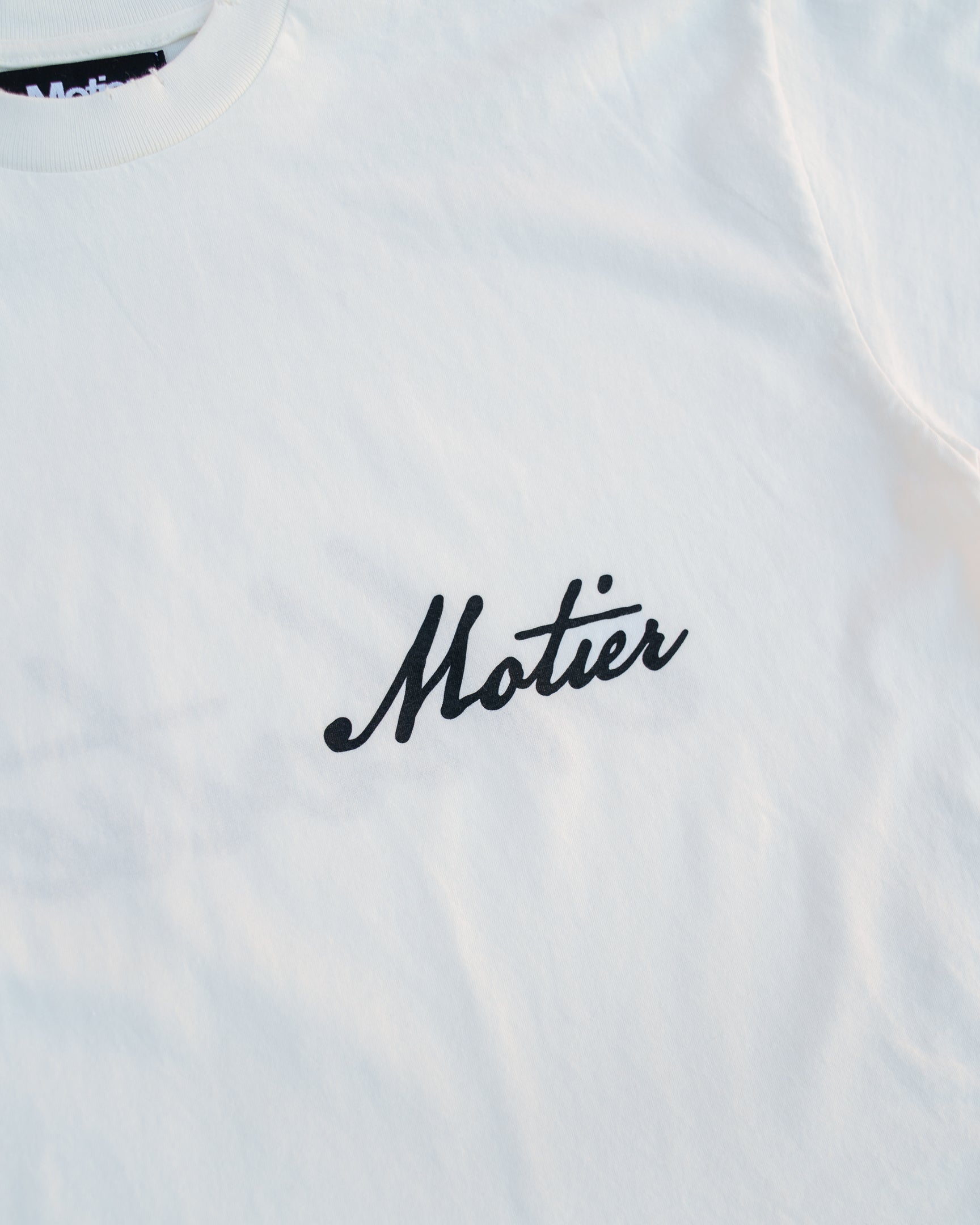 Ellington Handwritten Script Luxe Tee (Blanc)