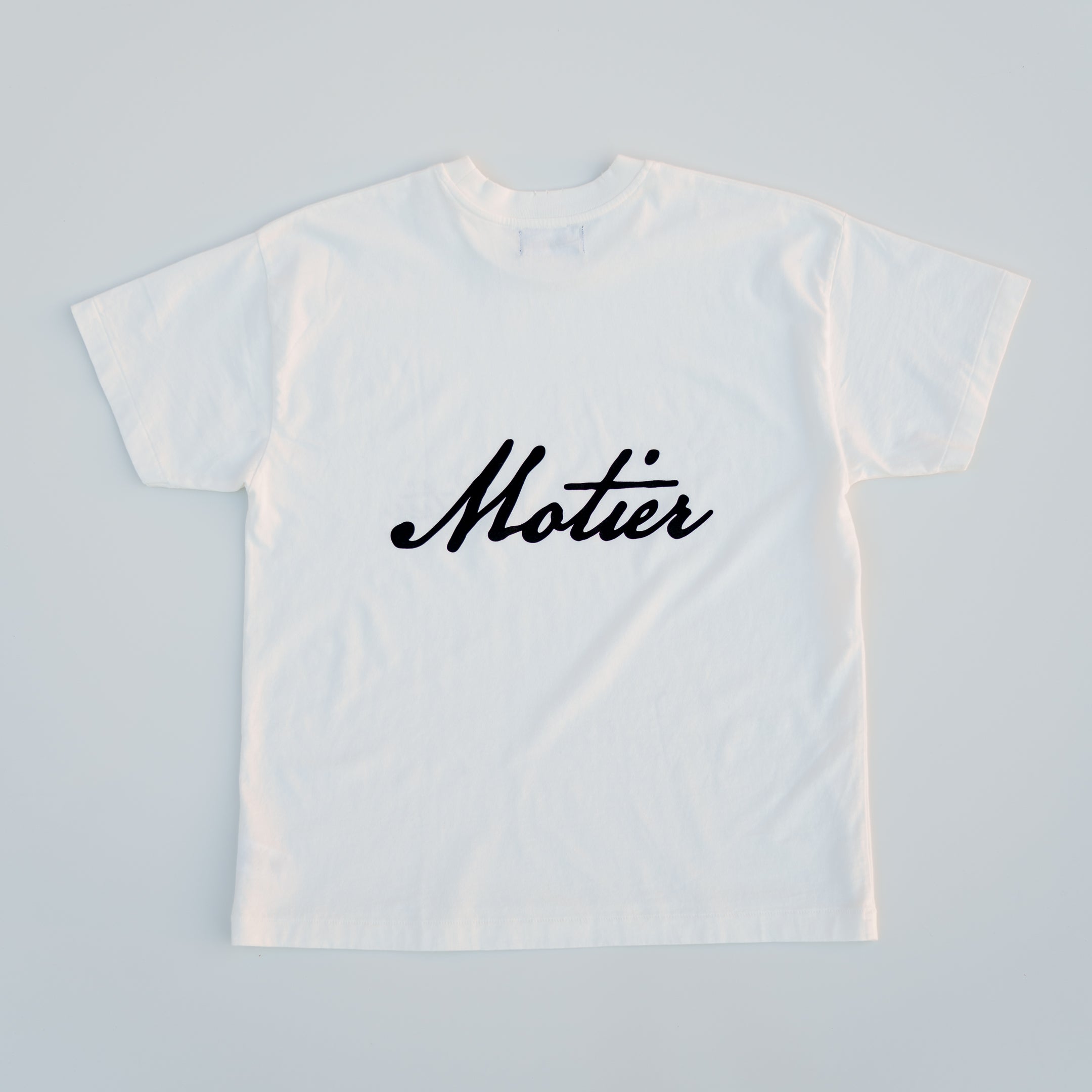 Ellington Handwritten Script Luxe Tee (Blanc)