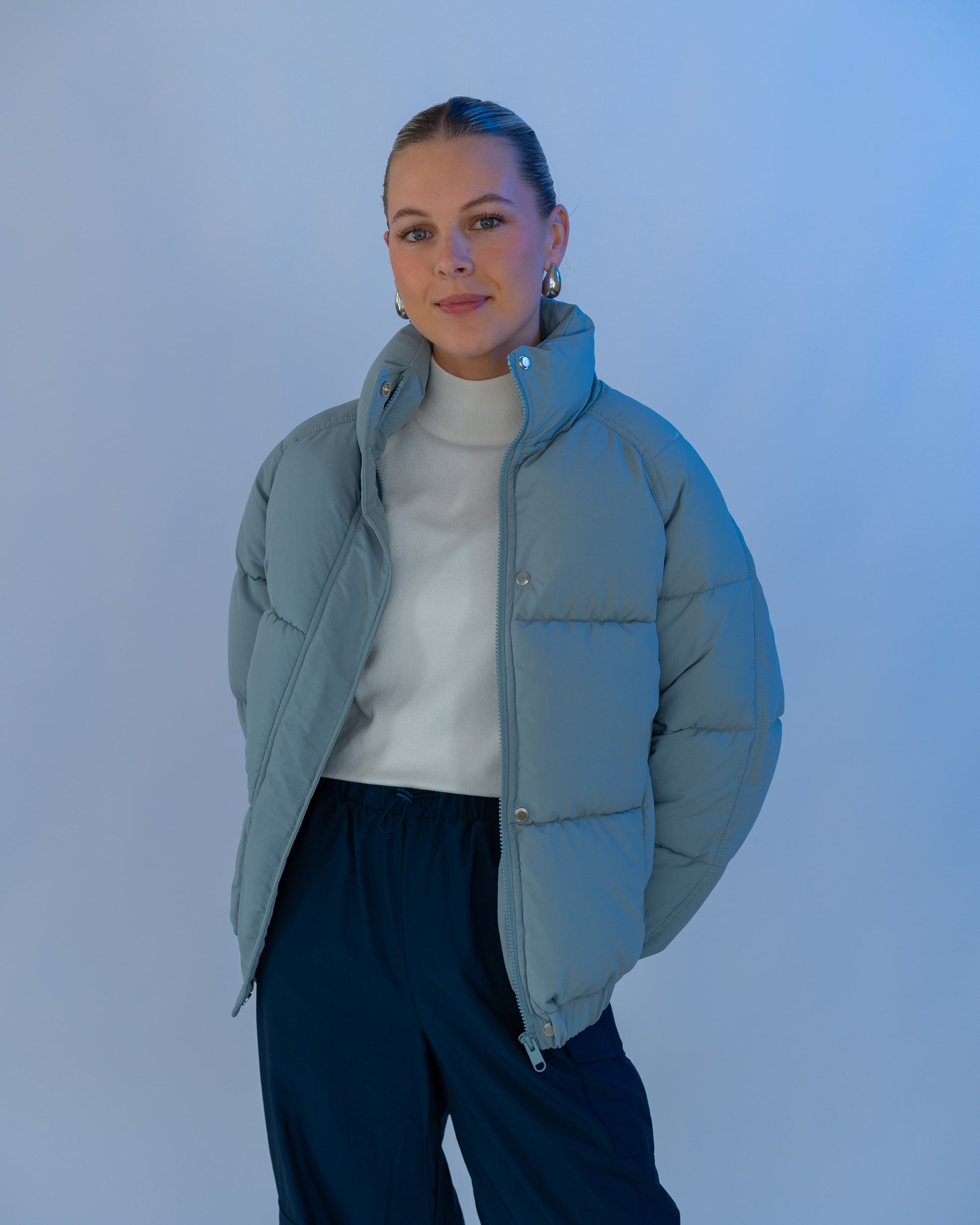 The Motier Women's Horizon Puffer Jacket (Slate Blue) - Motier Lafayette 