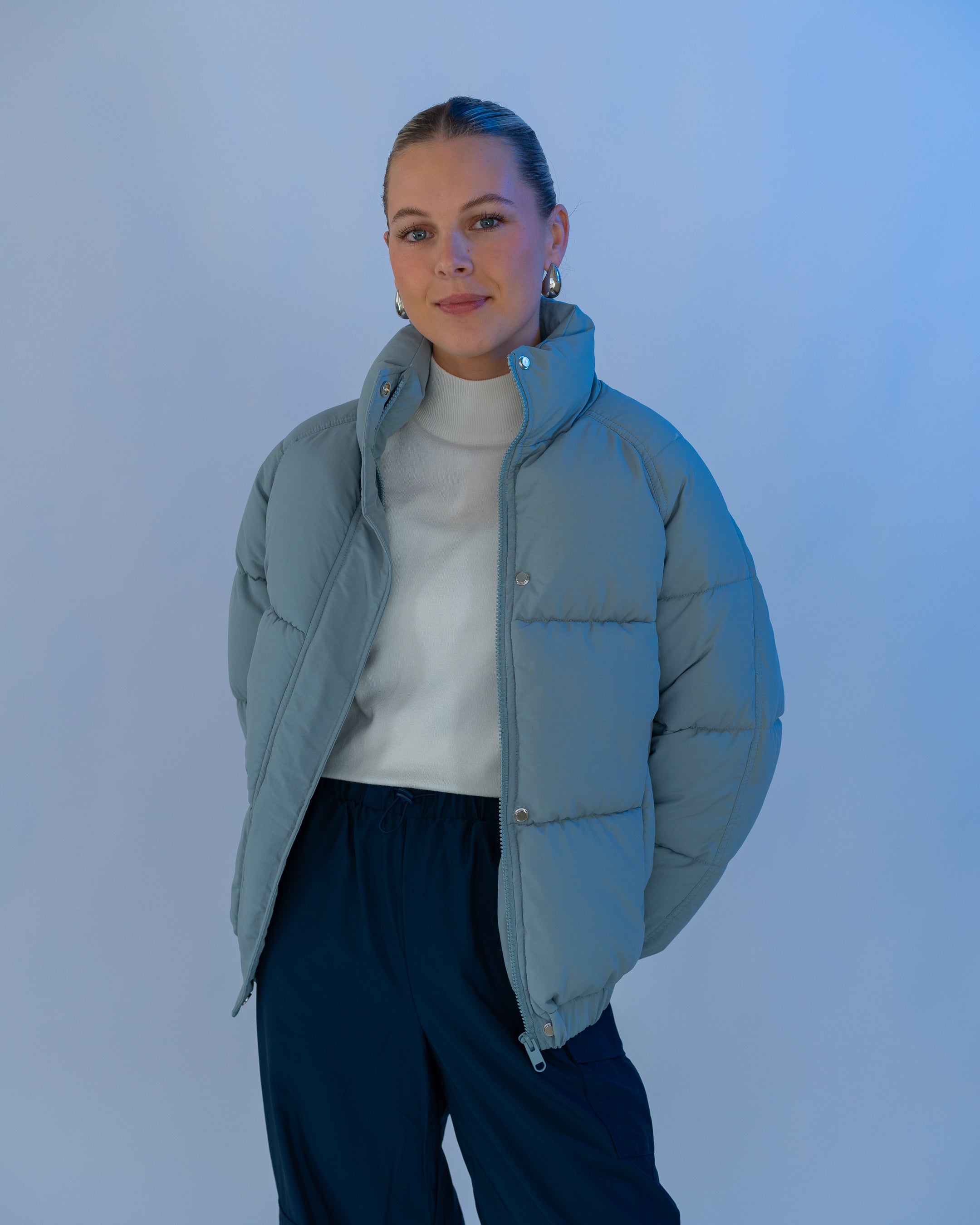The Motier Women's Horizon Puffer Jacket (Slate Blue) - Motier Lafayette 