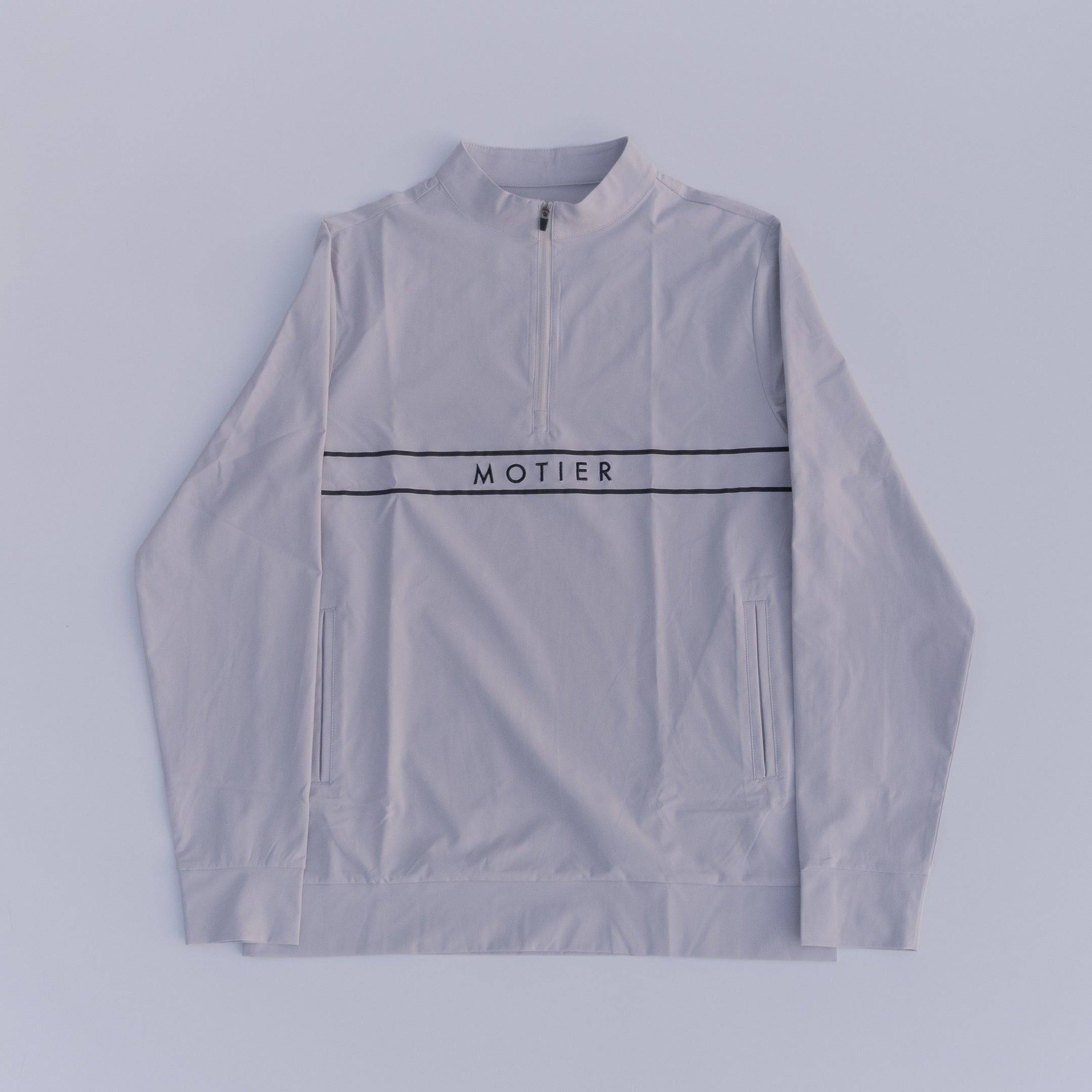 Motier Lafayette Thomas Élite Pullover in smoke color, showcasing a stylish, comfortable men's sweater with a relaxed fit.