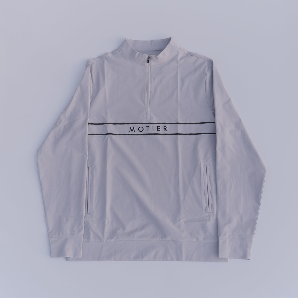 Motier Lafayette Thomas Élite Pullover in smoke color, showcasing a stylish, comfortable men's sweater with a relaxed fit.