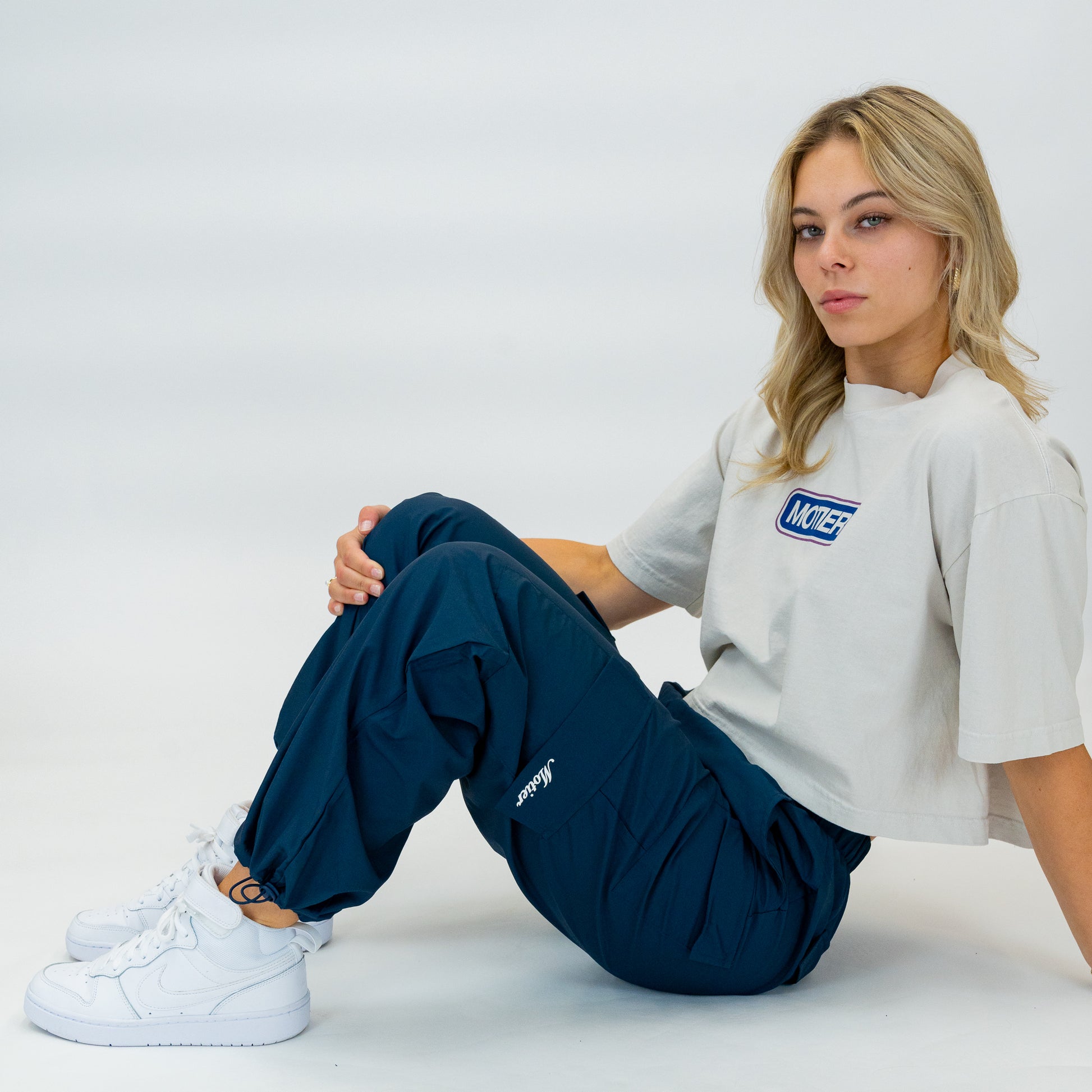 Women's Nylon Track Pants (Navy) - Motier Lafayette 