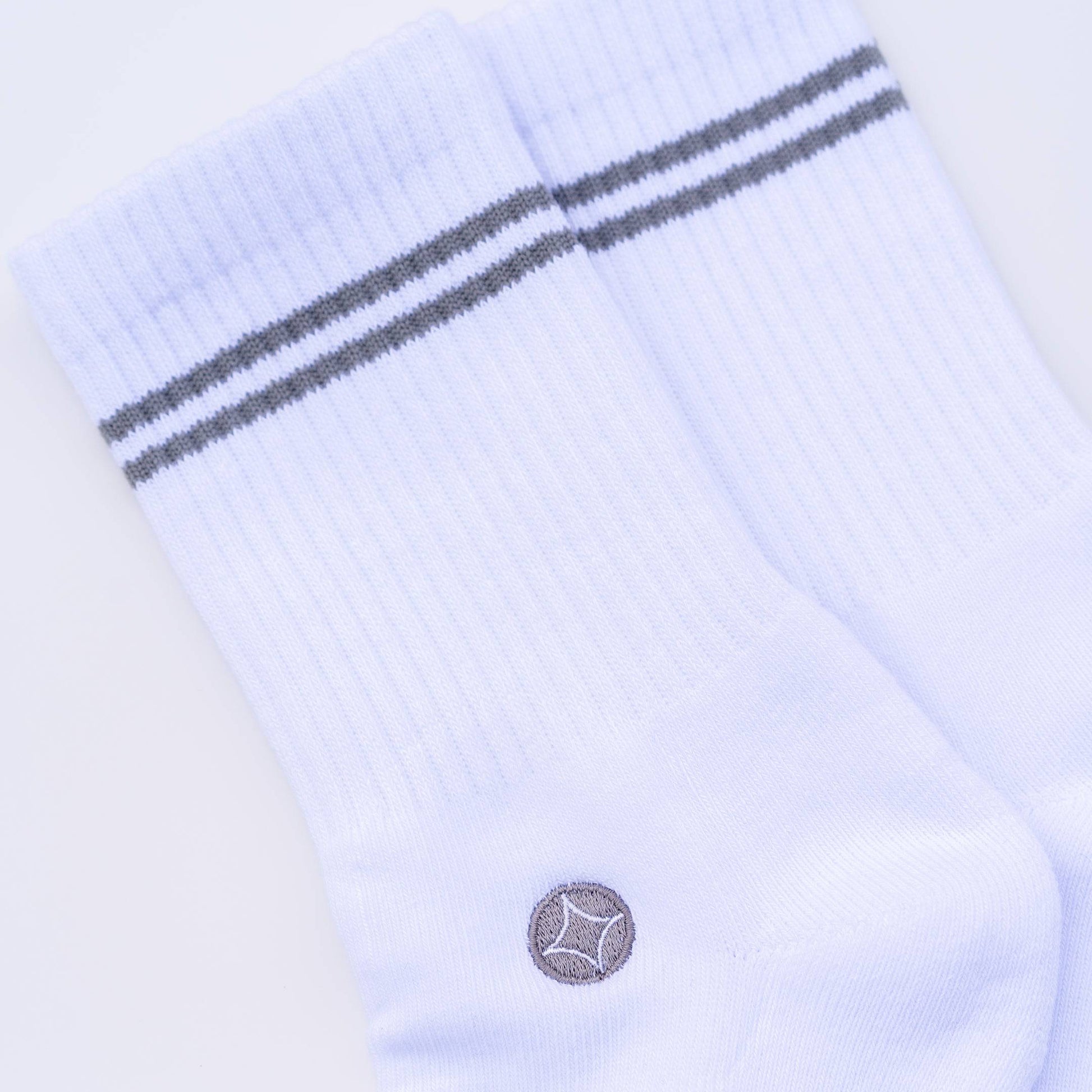 Quarter Striped Socks (White/Grey) - Motier Lafayette 