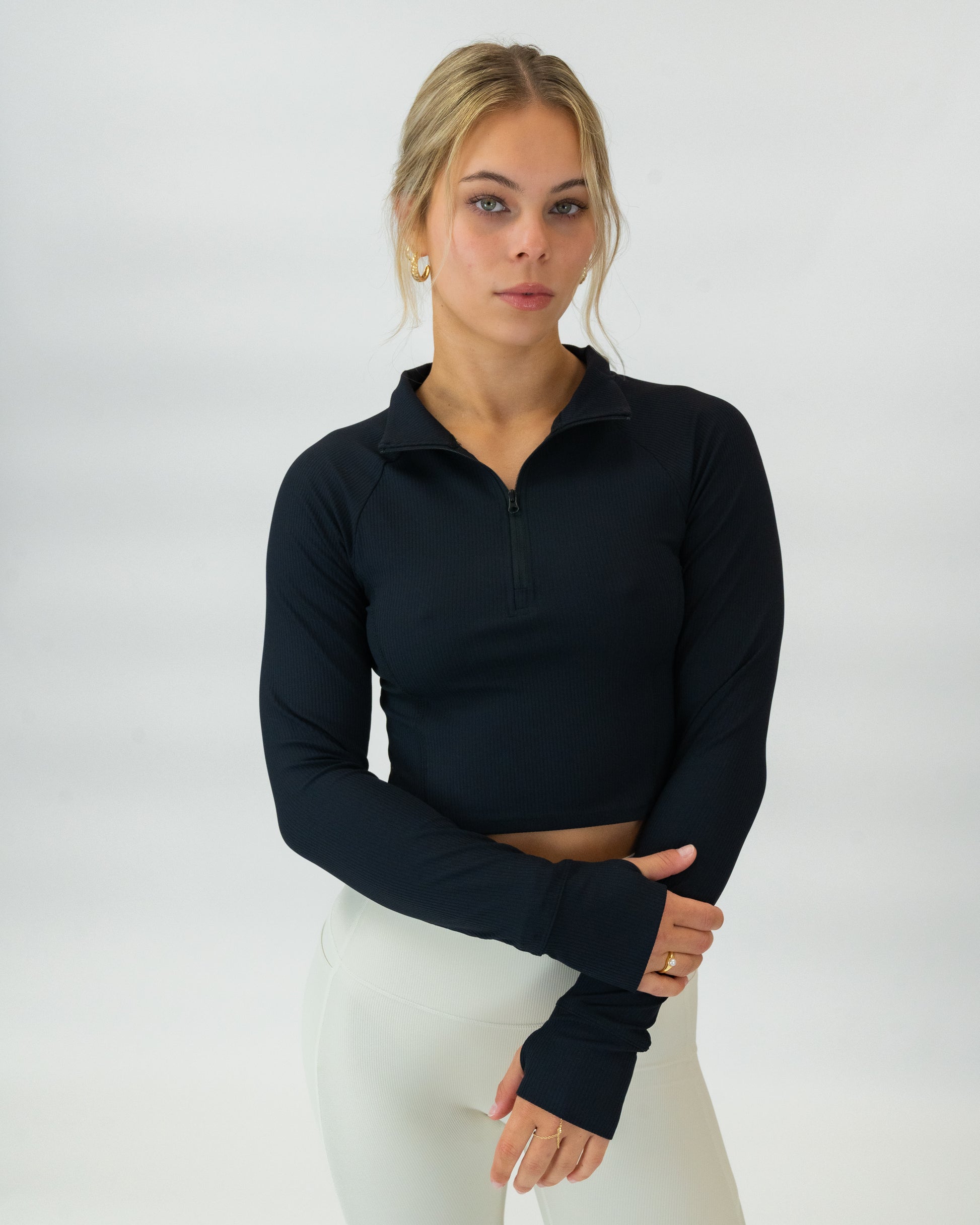 Ribbed Essential Quarter-Zip (Black) - Motier Lafayette 