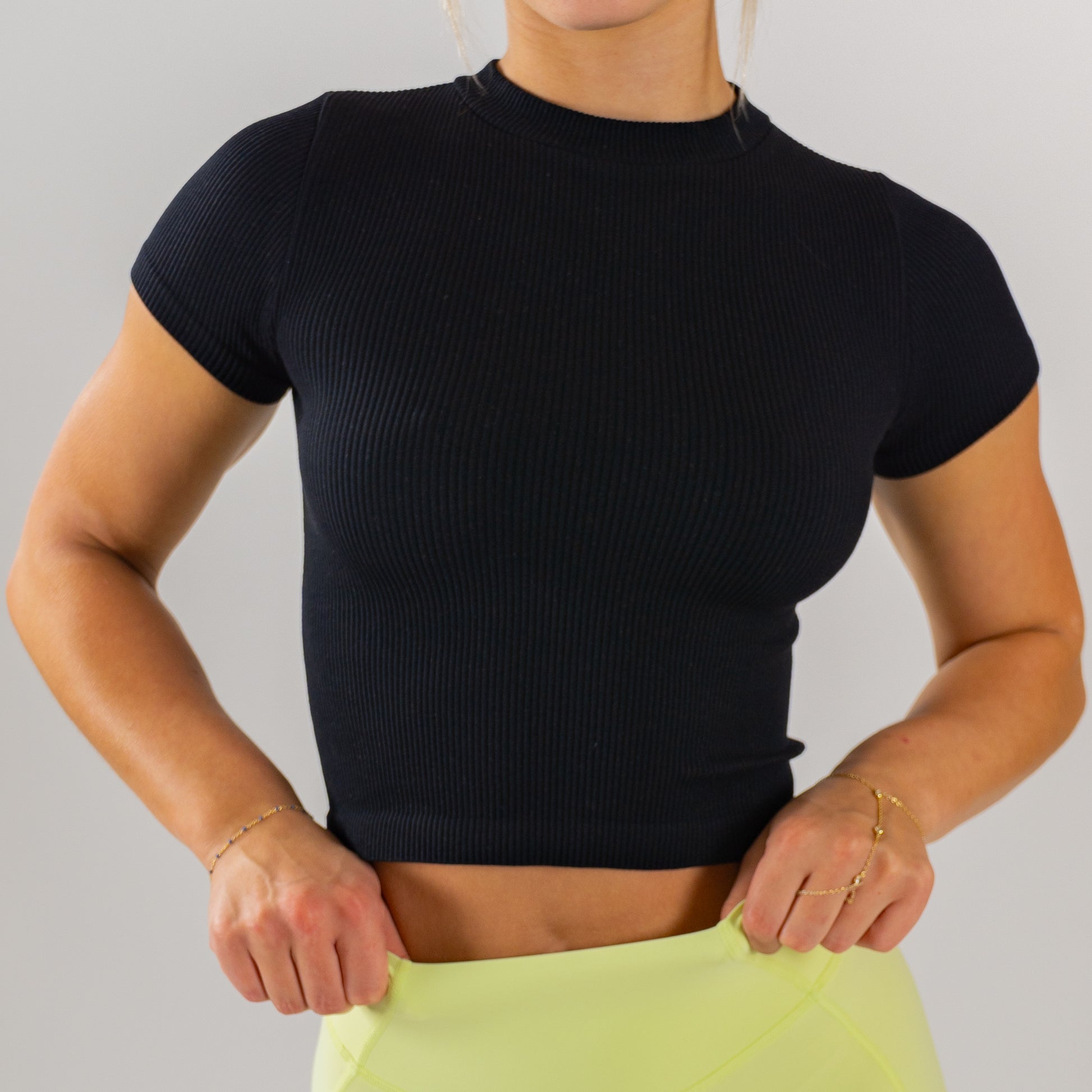 Women's Ribbed High Neck Top (Black) - Motier Lafayette 