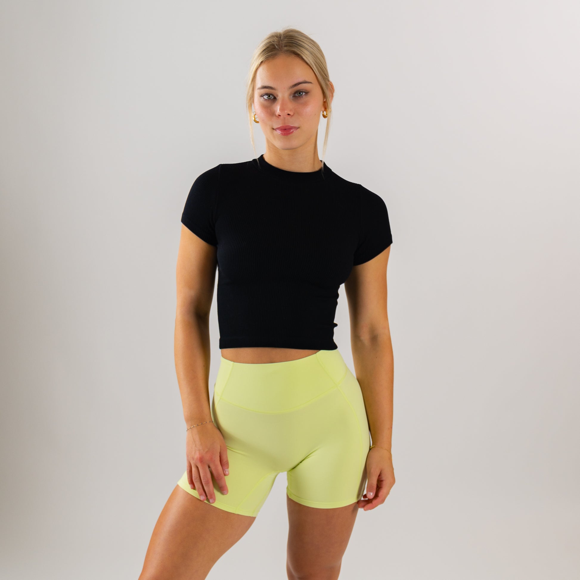 Women's Ribbed High Neck Top (Black) - Motier Lafayette 