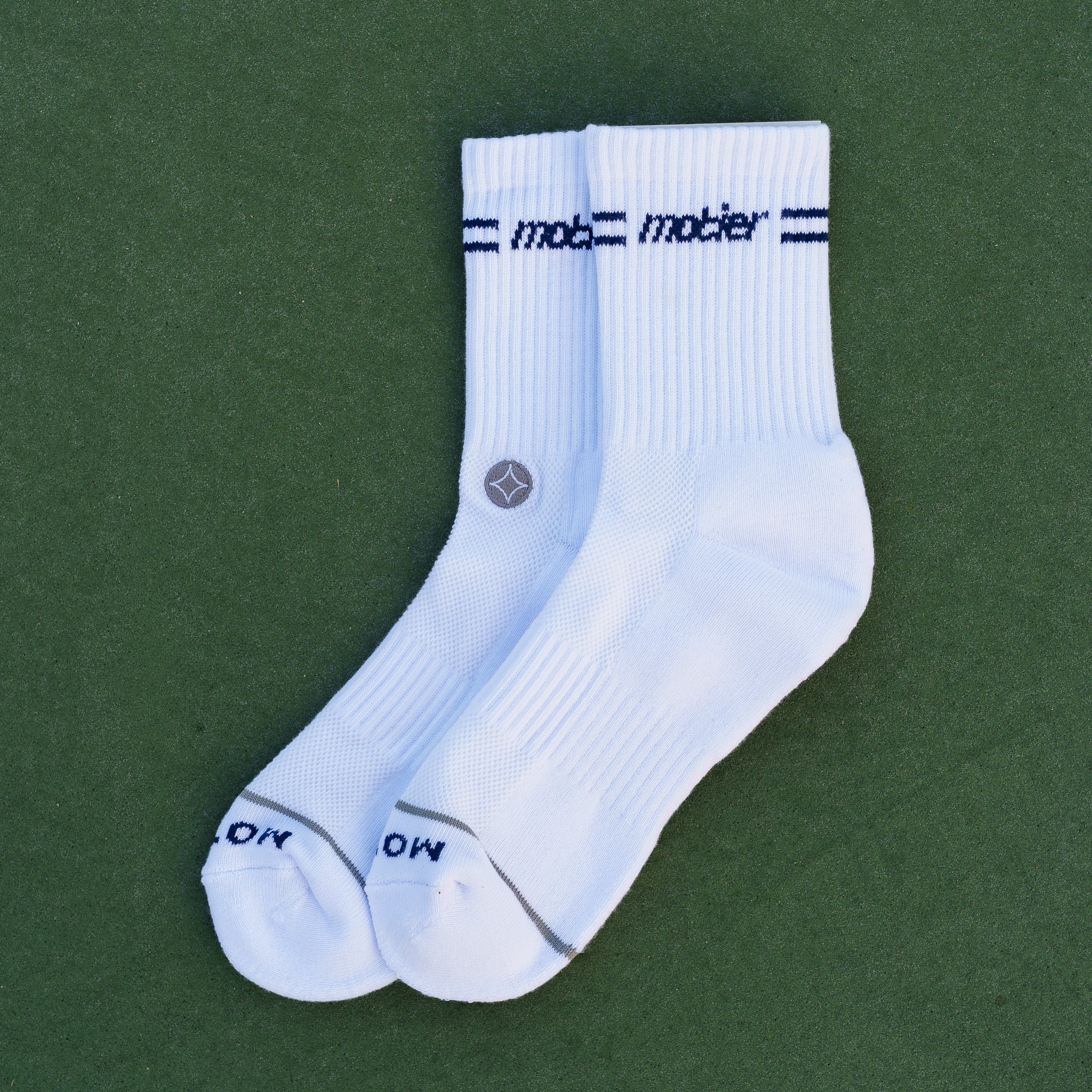 Strive Quarter Socks (White/Navy)