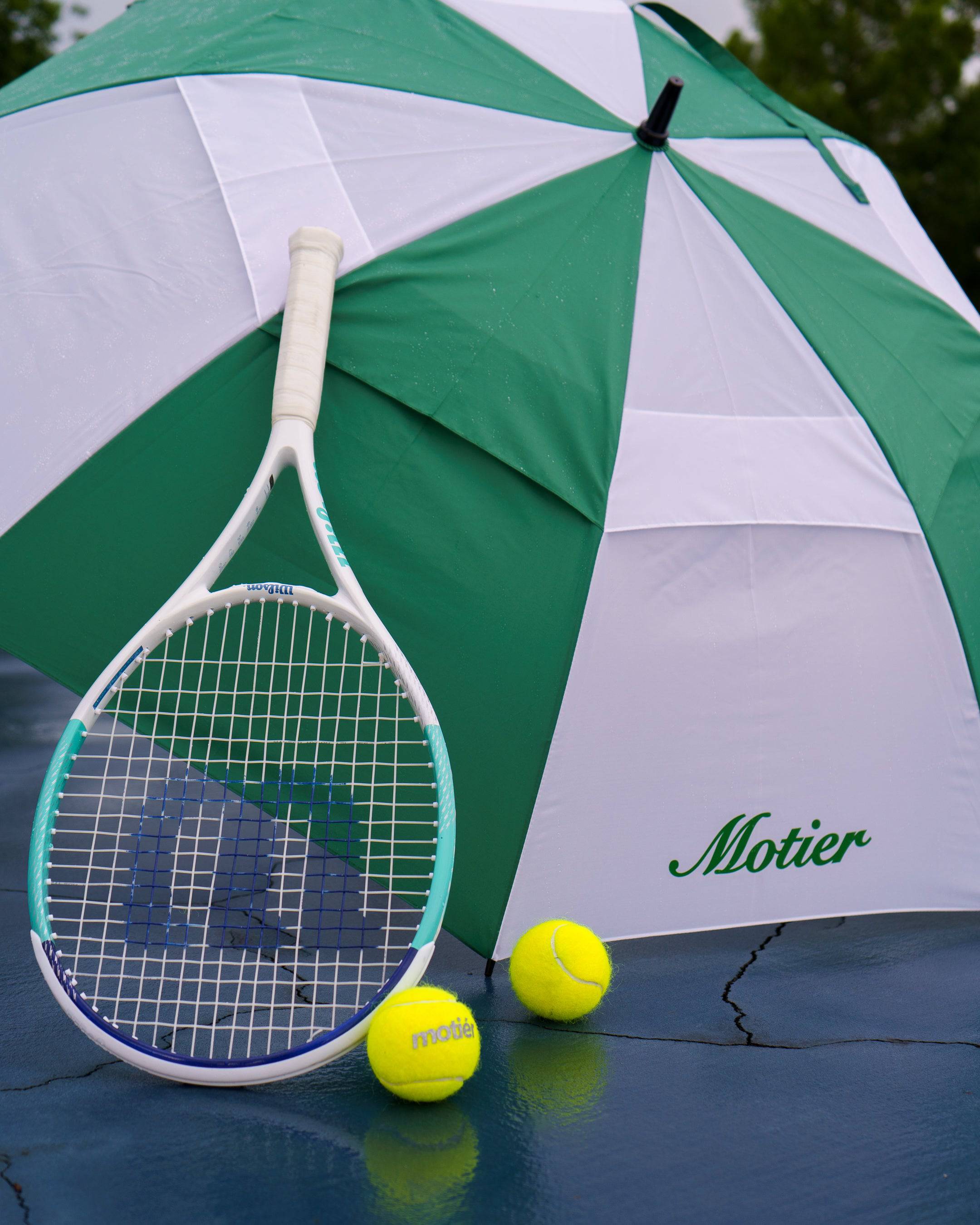 The Motier Script Umbrella (White/Green) - Motier Lafayette 