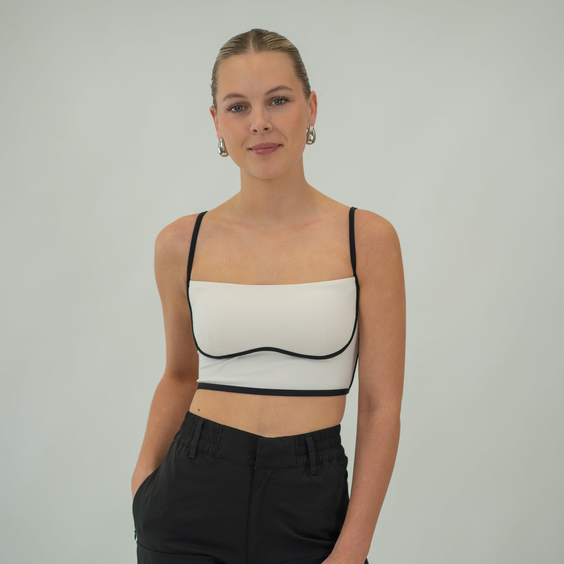 The Motier Women's Sculpting Bra (Créme) - Motier Lafayette 