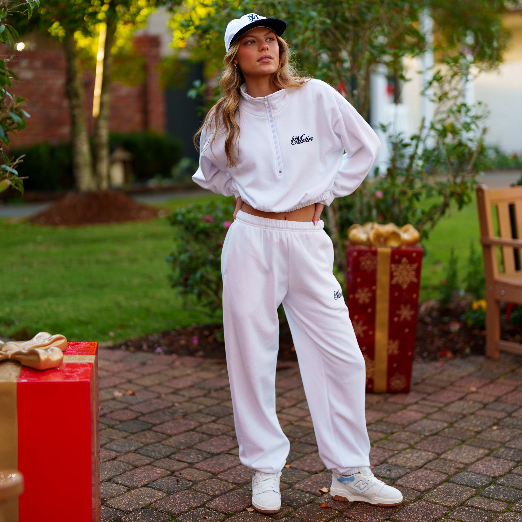 Grand Script Luxe Pullover (White)