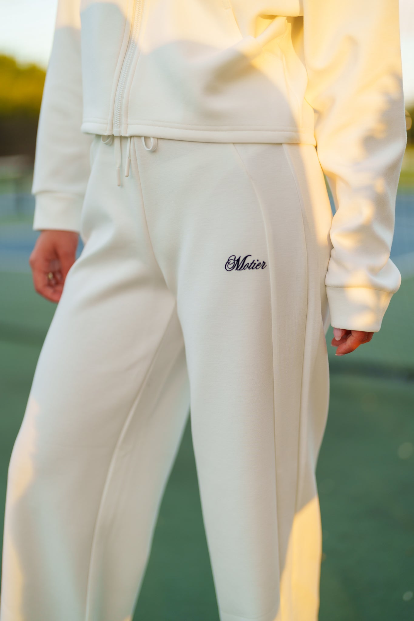Grand Script Aircotton Highwaist Active Pant (White) - Motier Lafayette 
