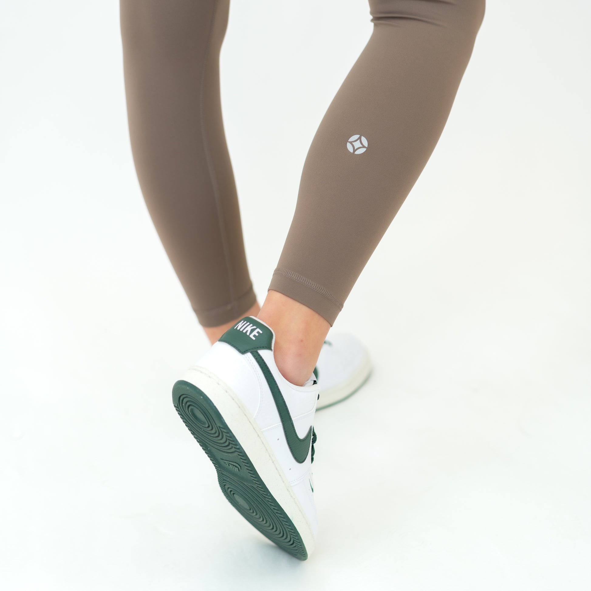 The Empower Highwaist Leggings (Satellite) - Motier Lafayette 