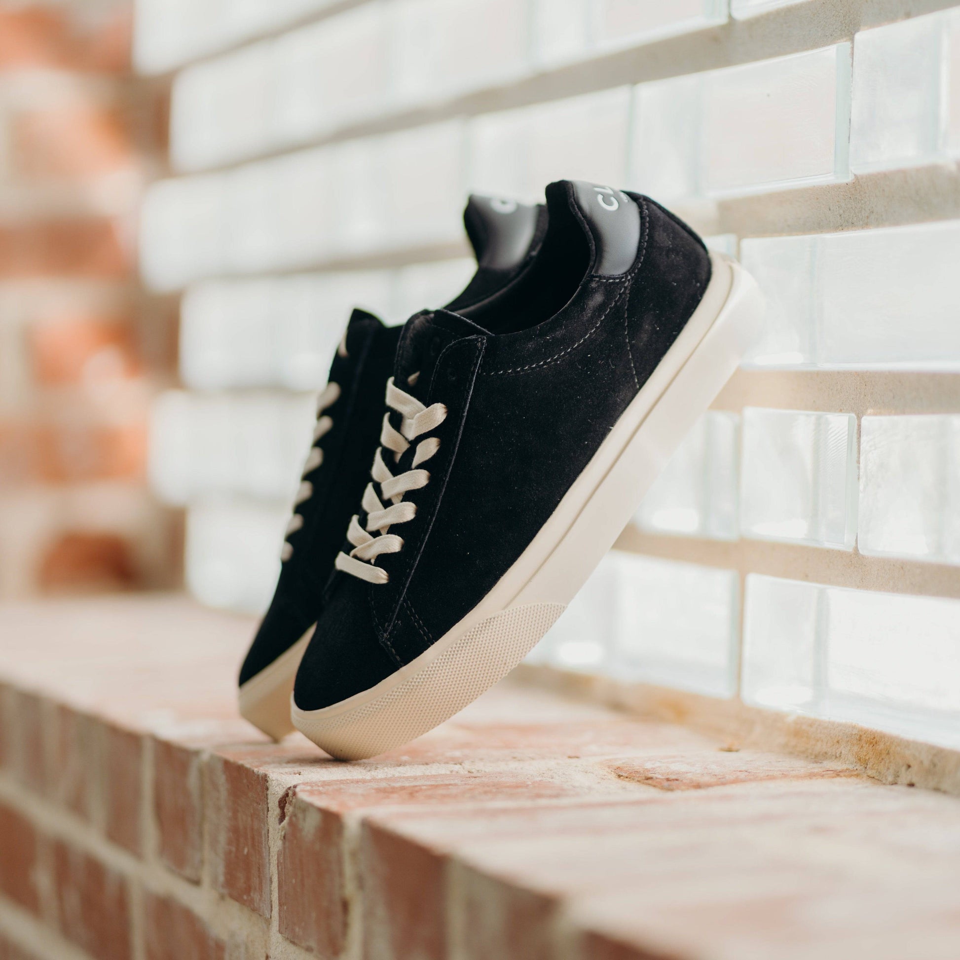 Clae Bradley Venice Suede (Black) - Motier Lafayette 