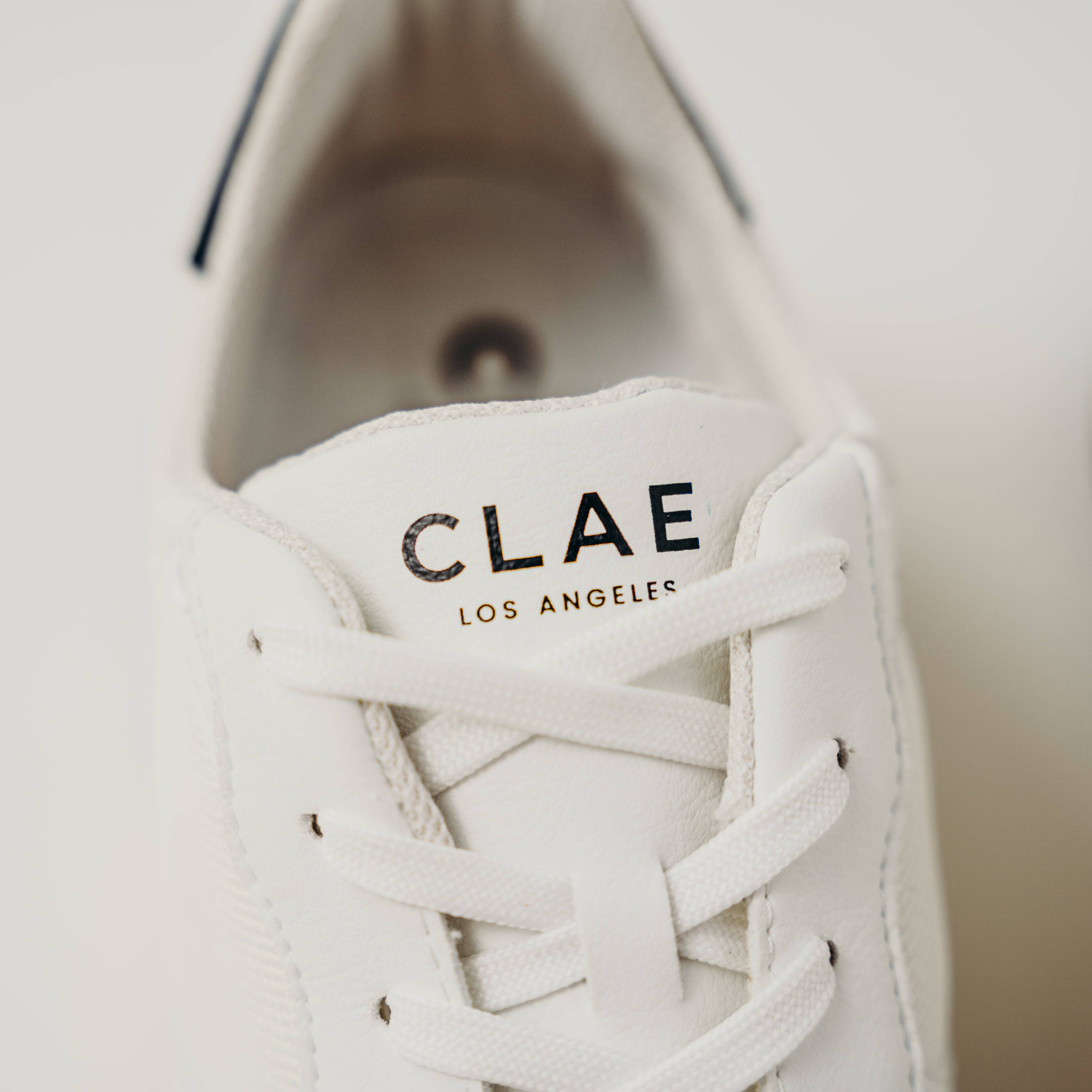 Clae Malone Lite Vegan (White/Black) - Motier Lafayette 