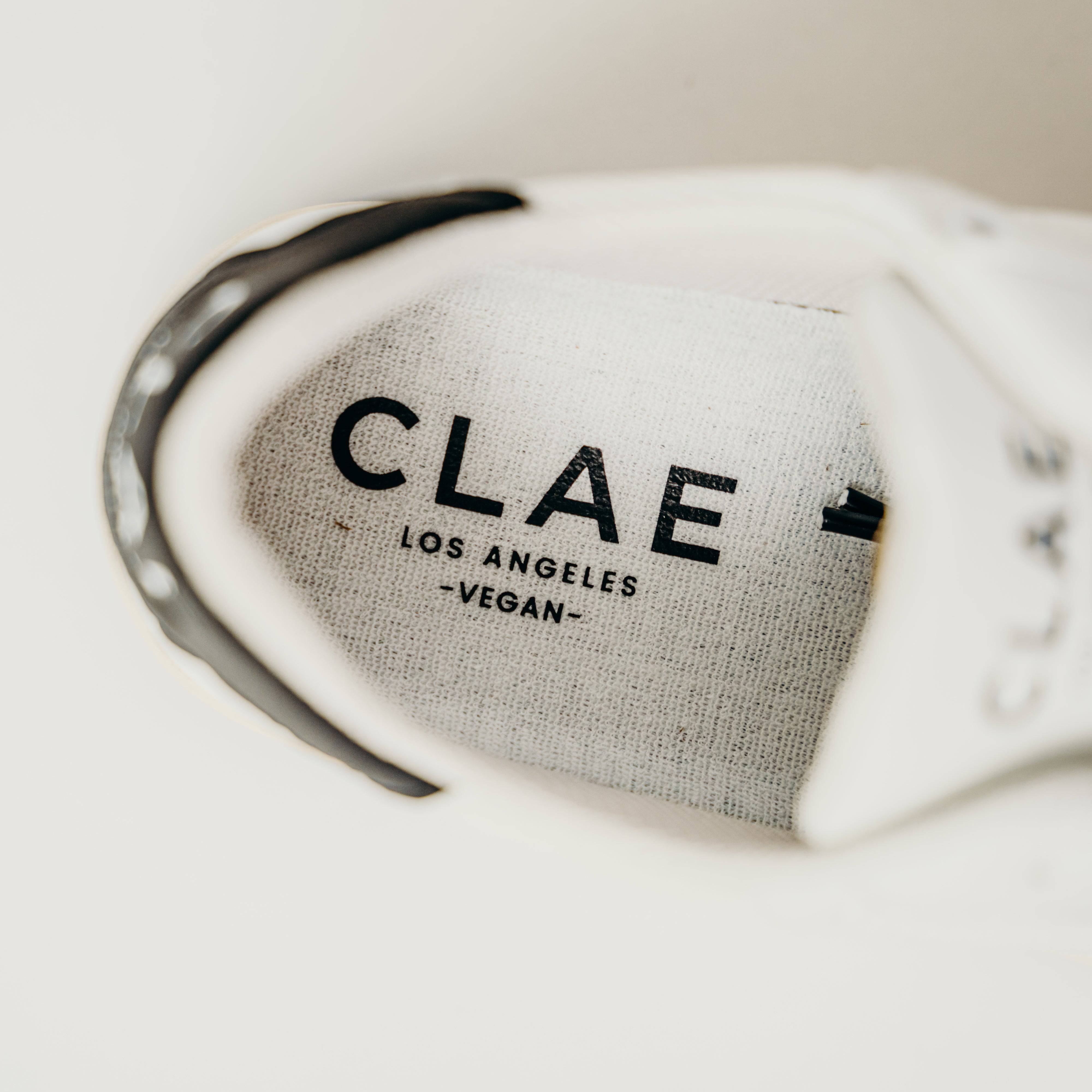 Clae Malone Lite Vegan (White/Black) - Motier Lafayette 