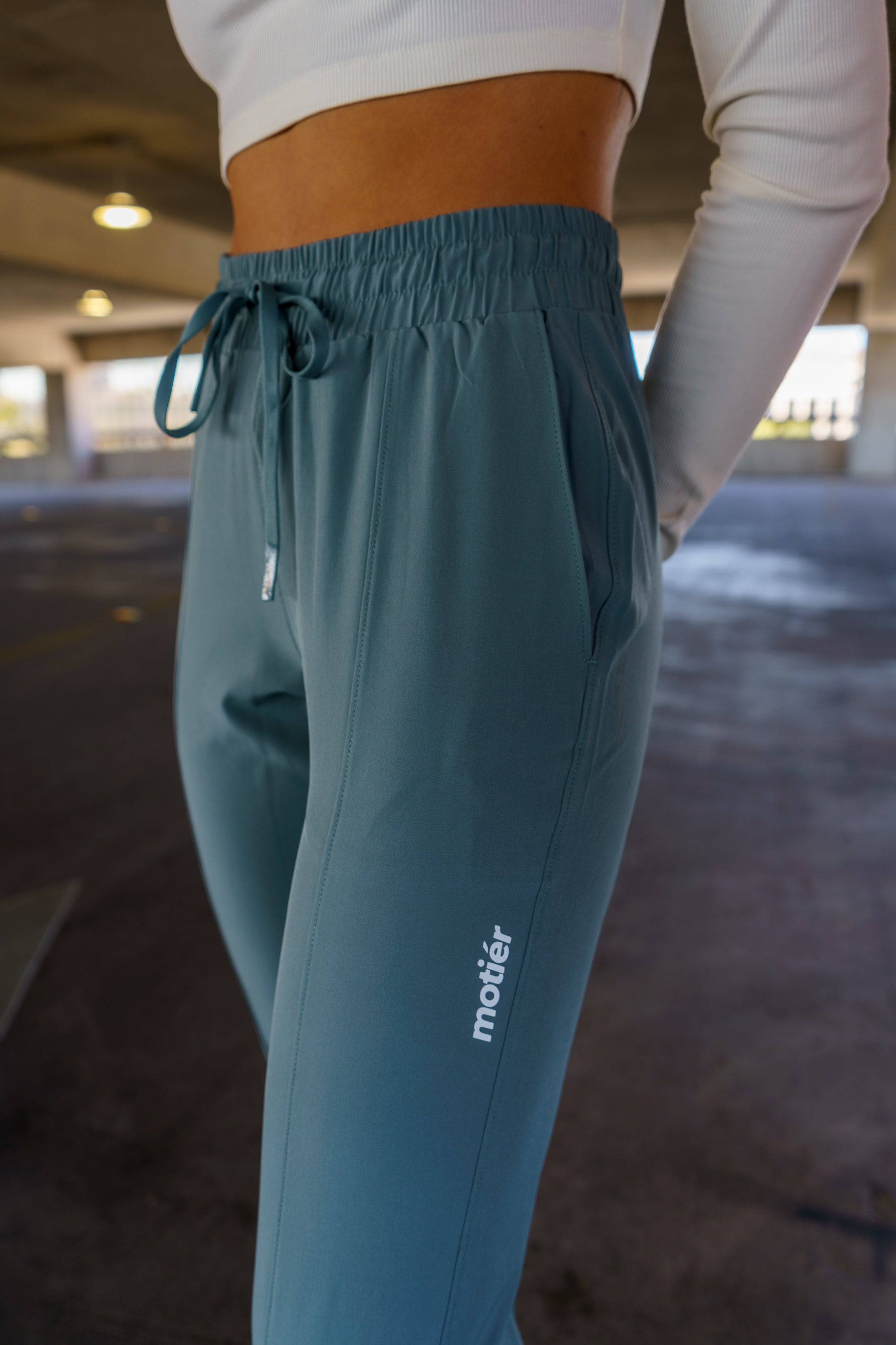Daily Active Joggers (Deep Blue) - Motier Lafayette 