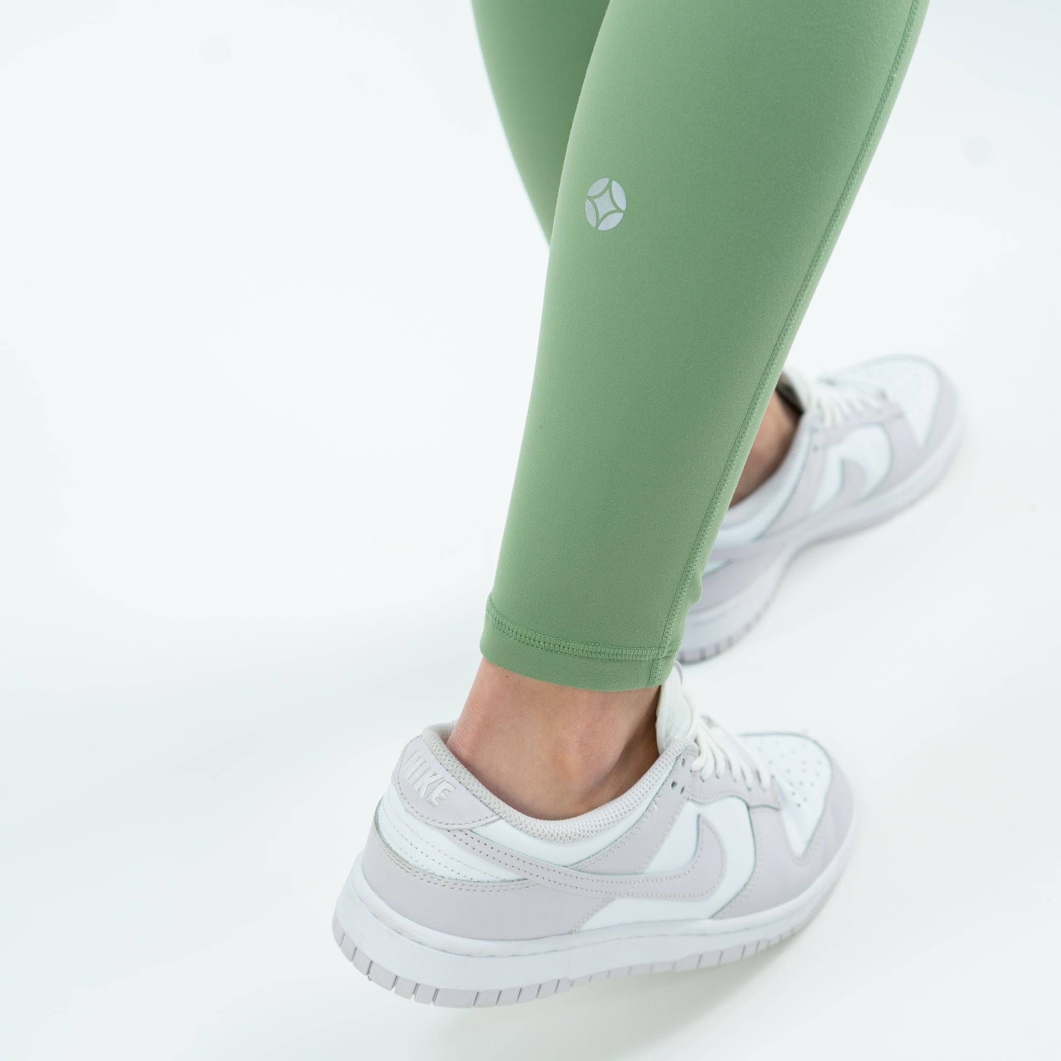 Motier Women Lycra Swoop Leggings (Mist) - Motier Lafayette 