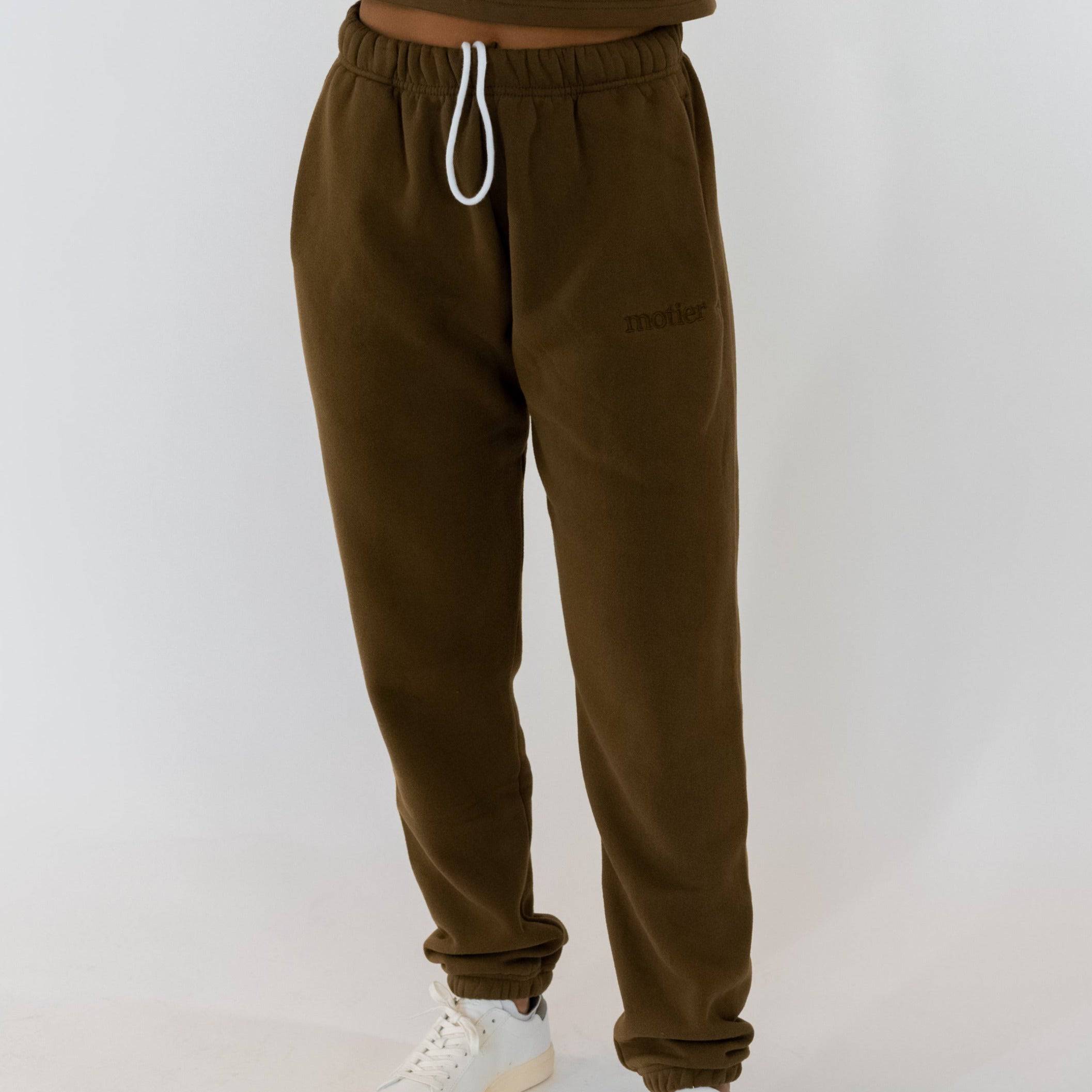 The Naomi Oversized Sweatpants (Brownstone) - Motier Lafayette 