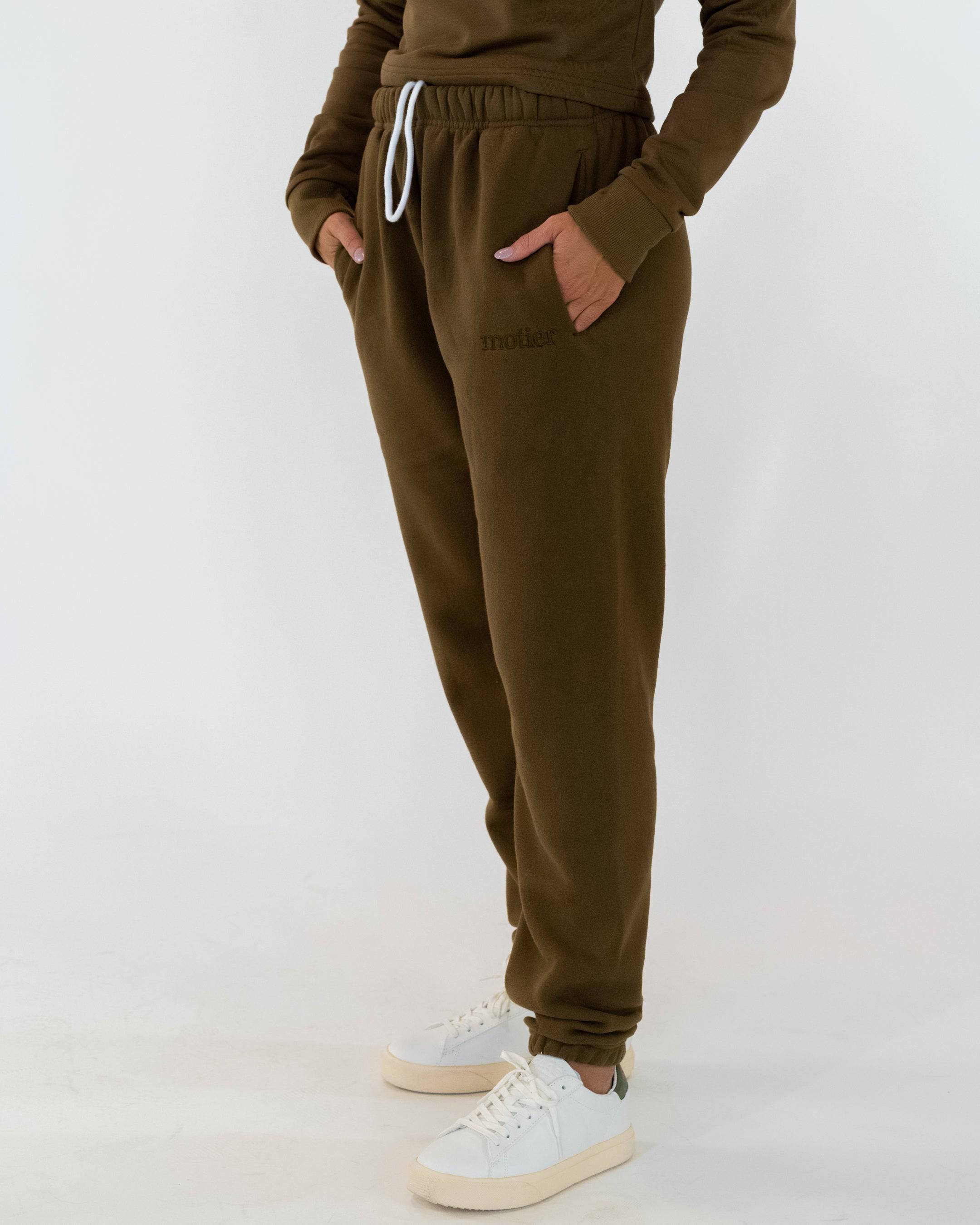 The Naomi Oversized Sweatpants (Brownstone) - Motier Lafayette 