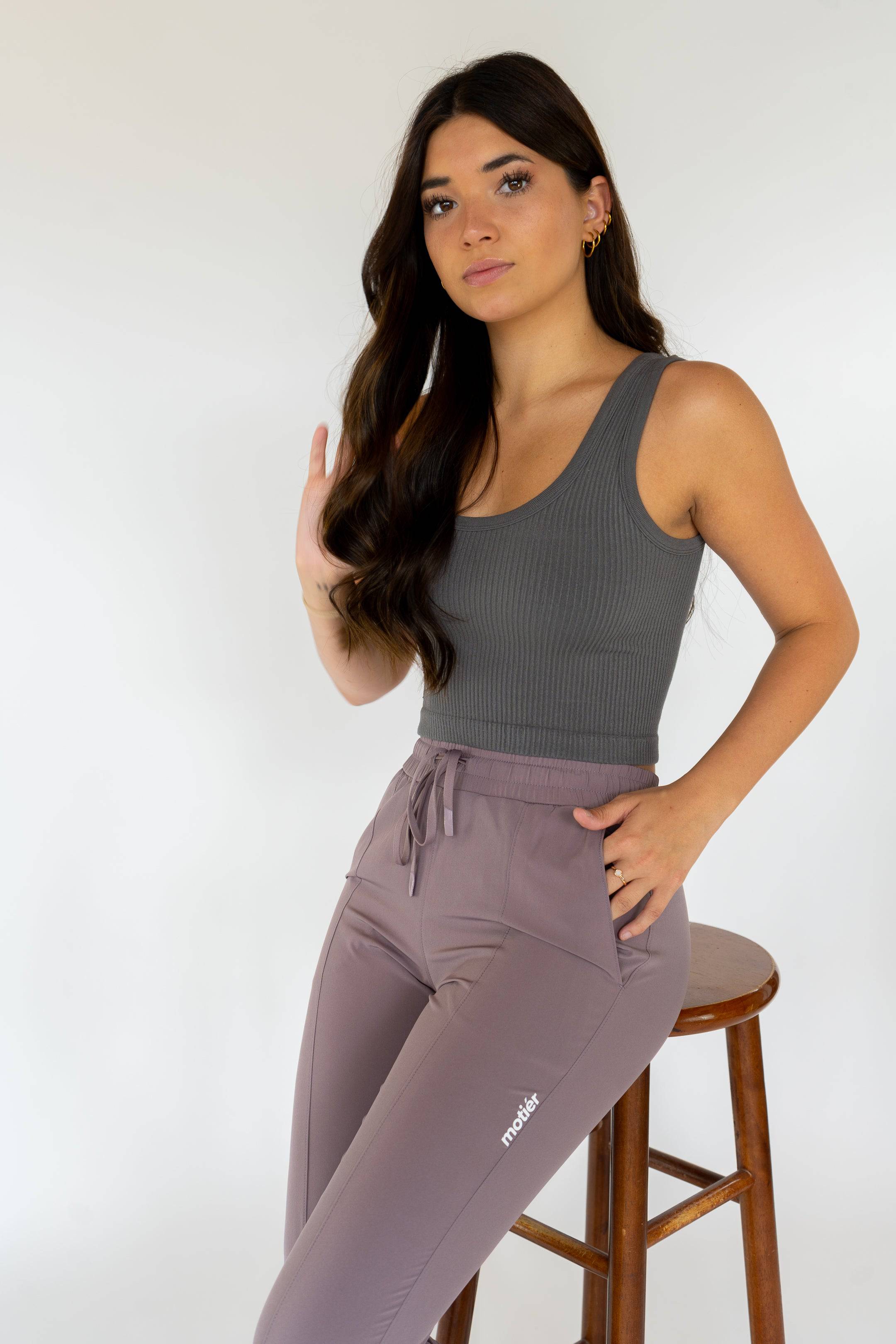 Motier Women Ribbed Scoop Neck Active Top (Olive) - Motier Lafayette 