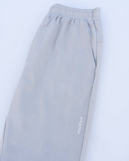 The James Traveler Pants (Stone Grey)