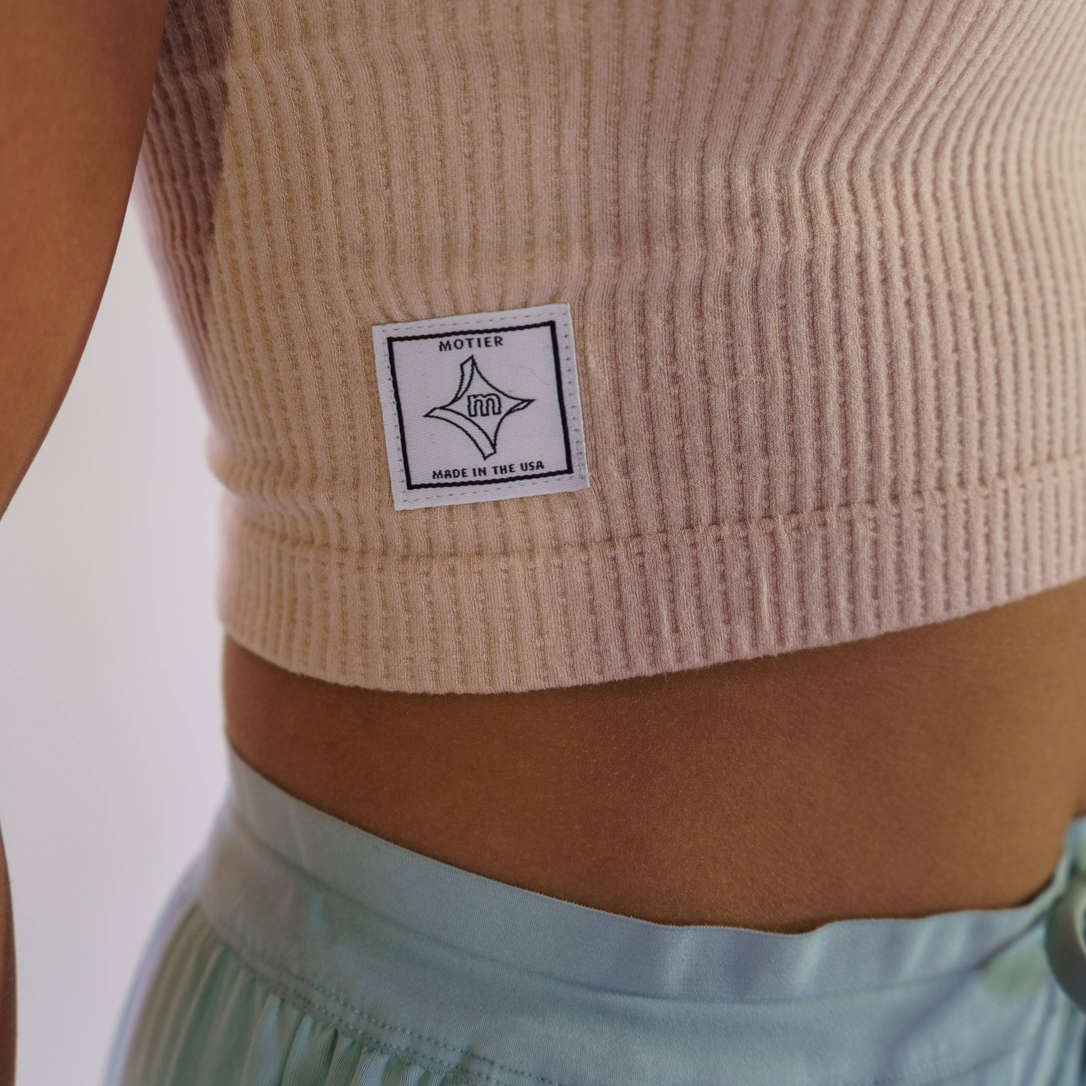 Ribbed V-Neck Seamless Tank (Apricot) - Motier Lafayette 